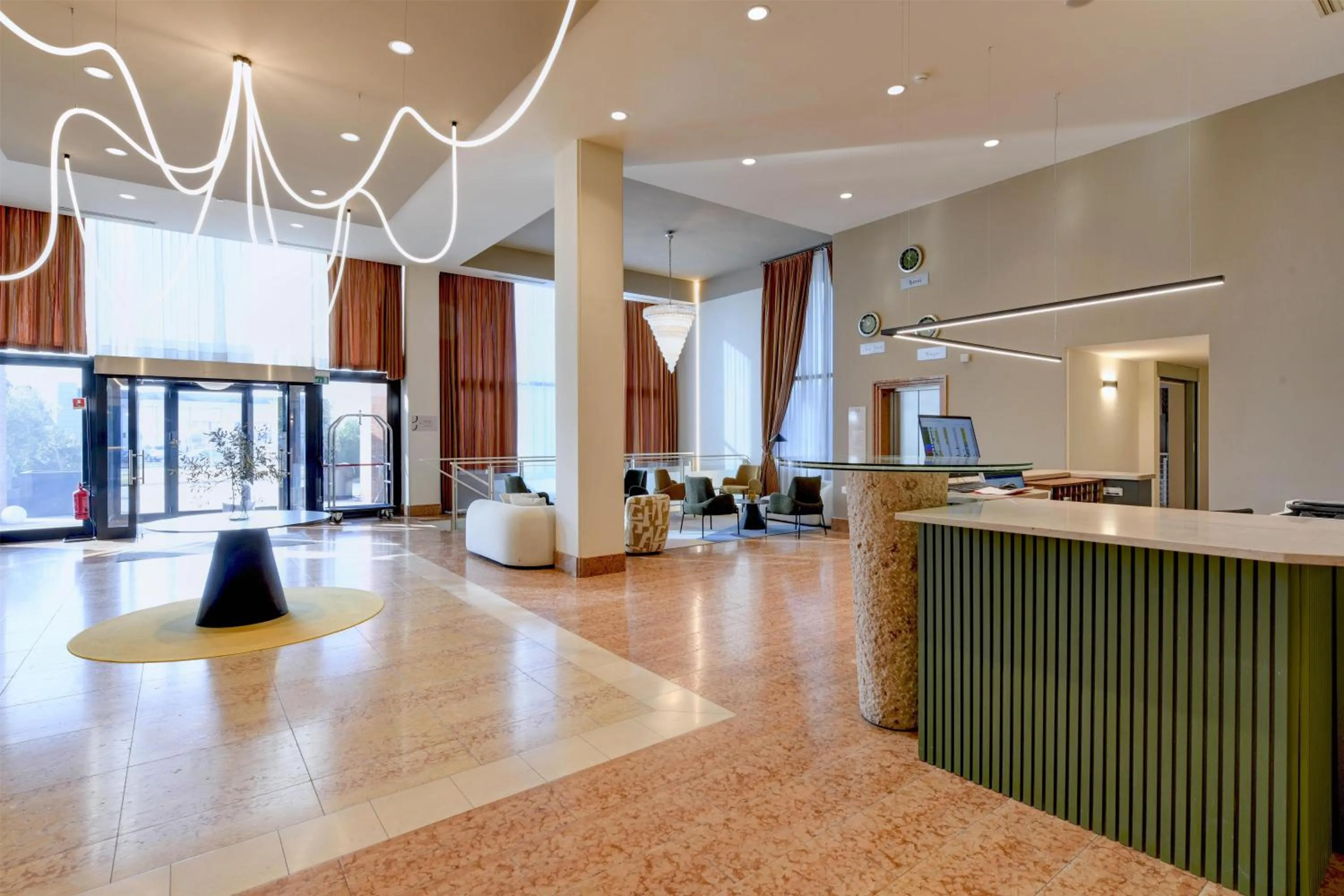 Lobby or reception in Best Western Hotel Garda