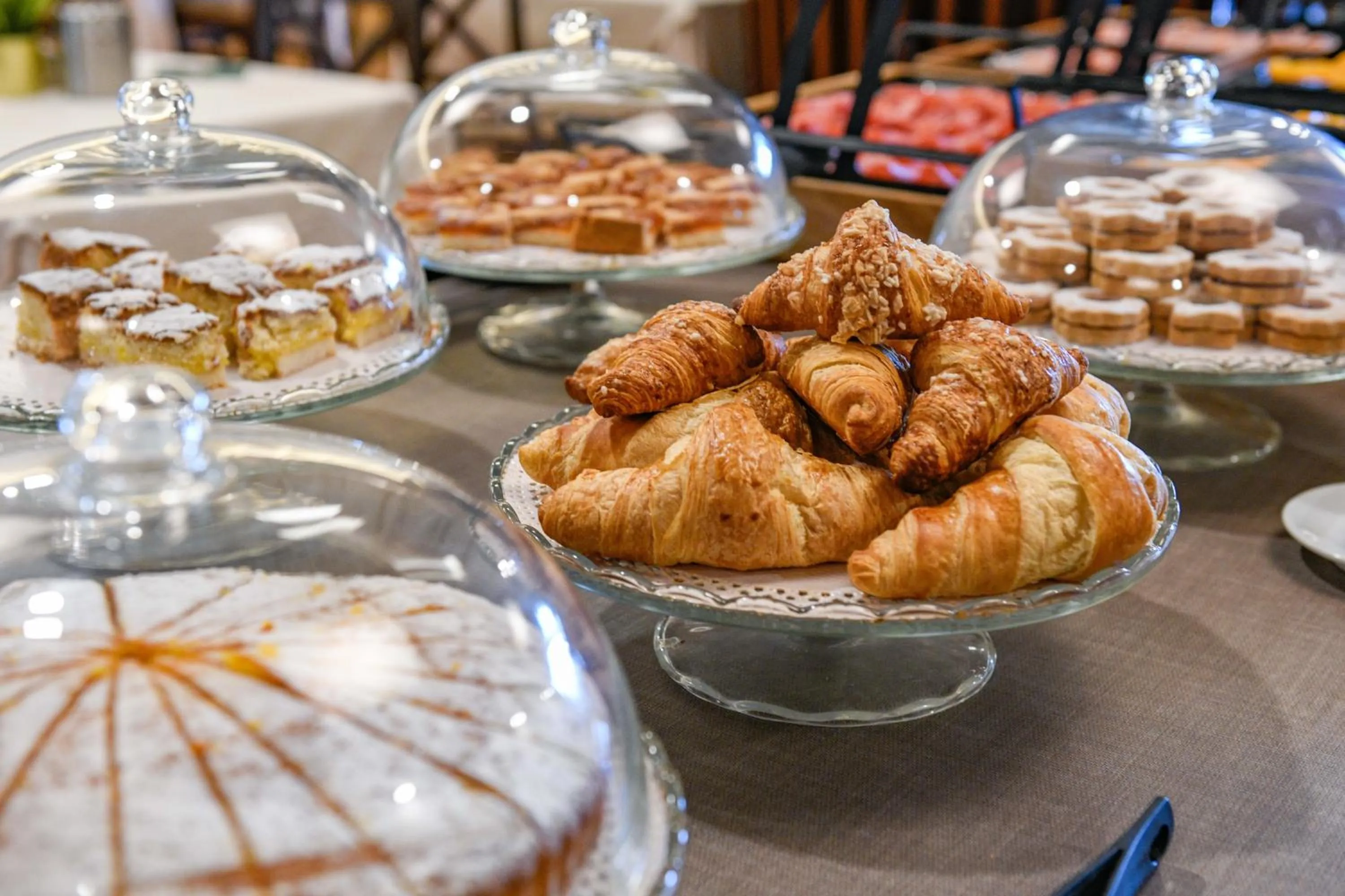 Buffet breakfast in Hotel Garda
