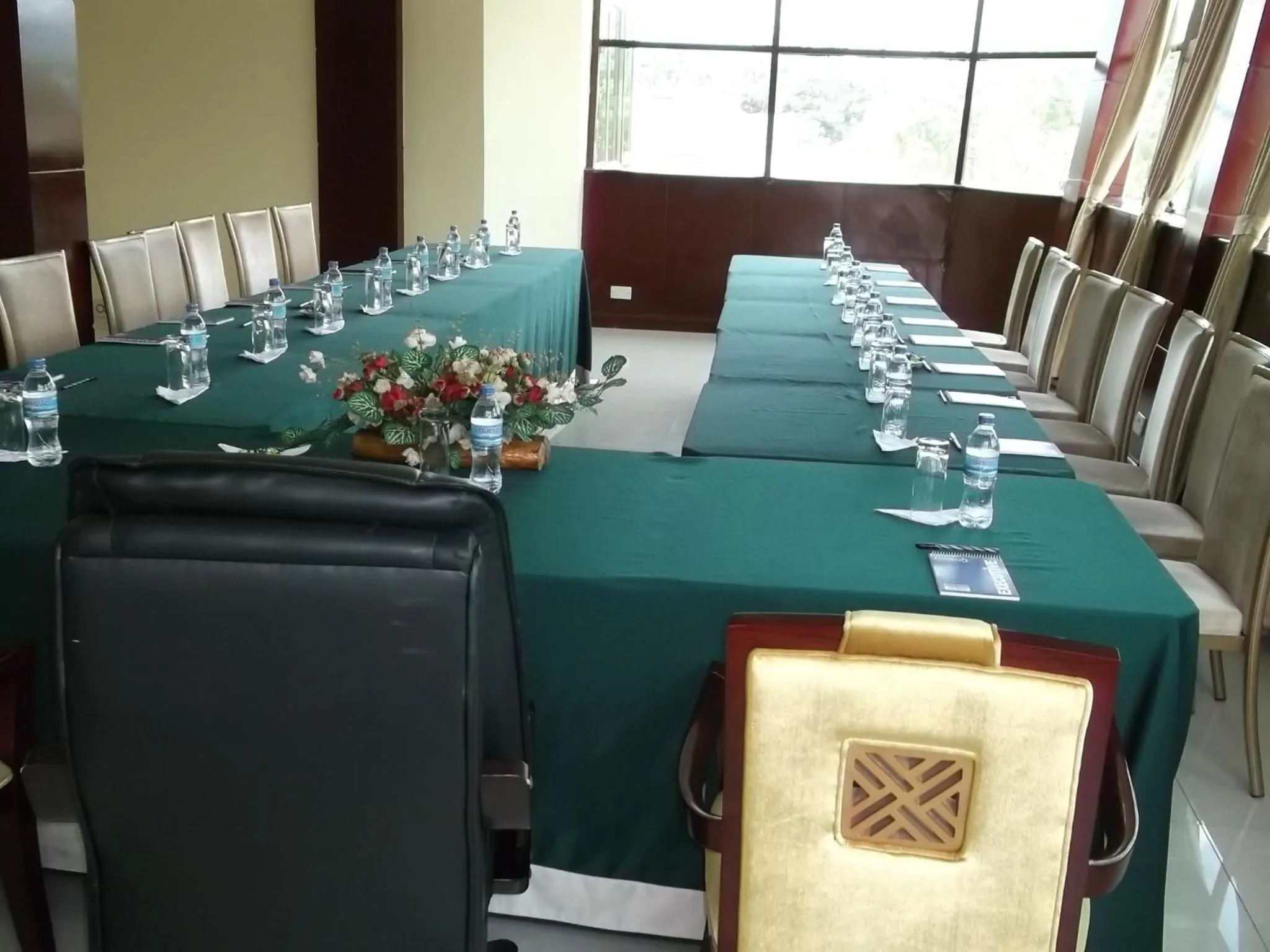 Business facilities in Greenlight Hotel