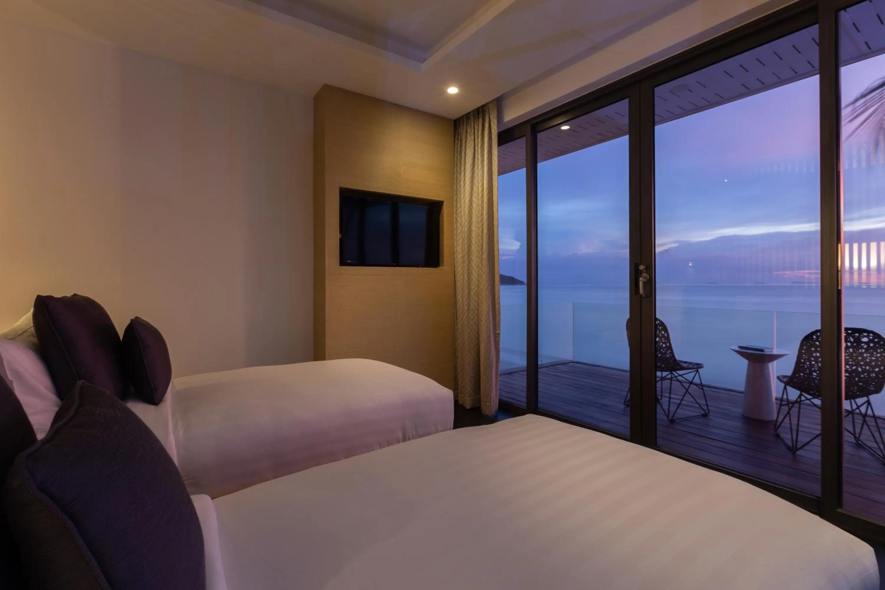 View (from property/room), Bed in Villa U - 3BR Beachfront Haven