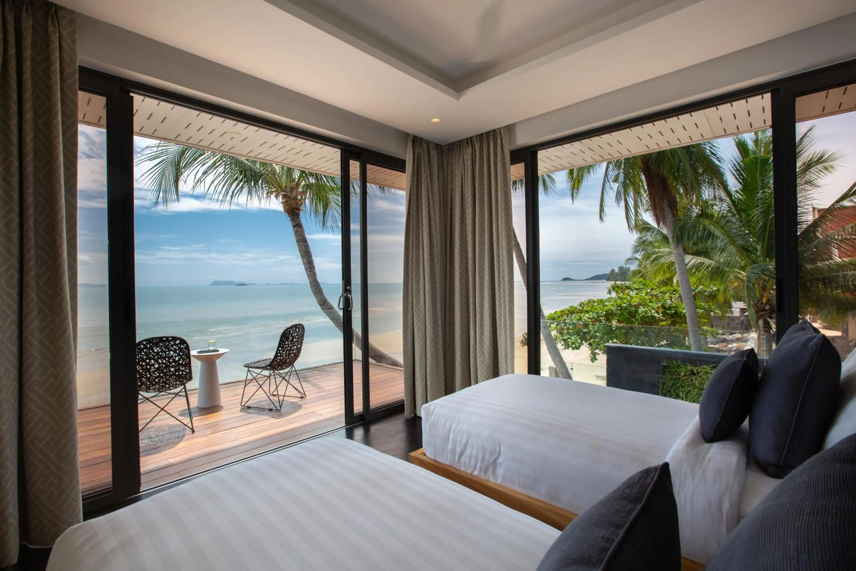 Bedroom, Bed in Villa U - 3BR Beachfront Haven