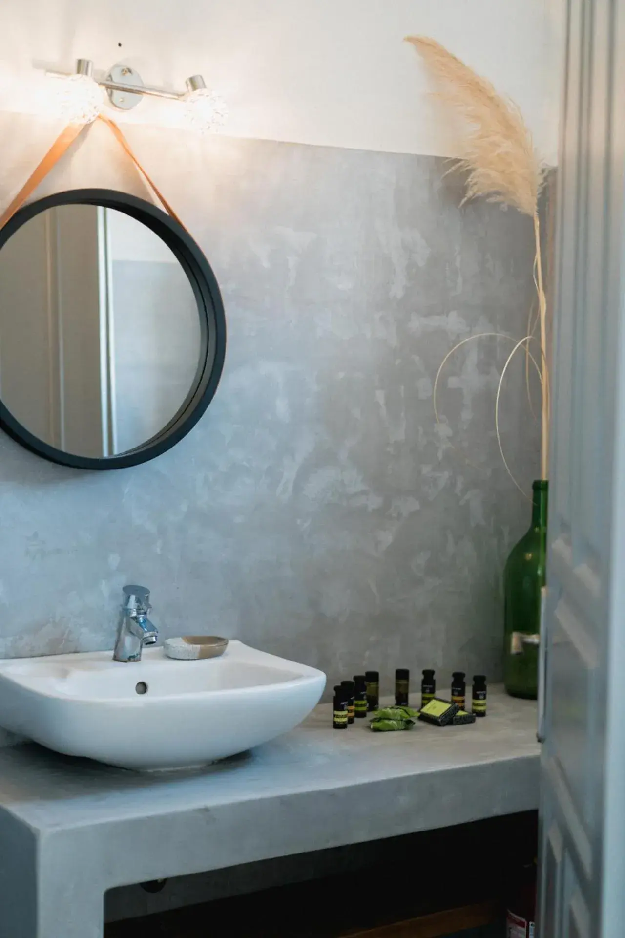 Bathroom in Soros Beach Antiparos Bathroom in Soros Beach Antiparos