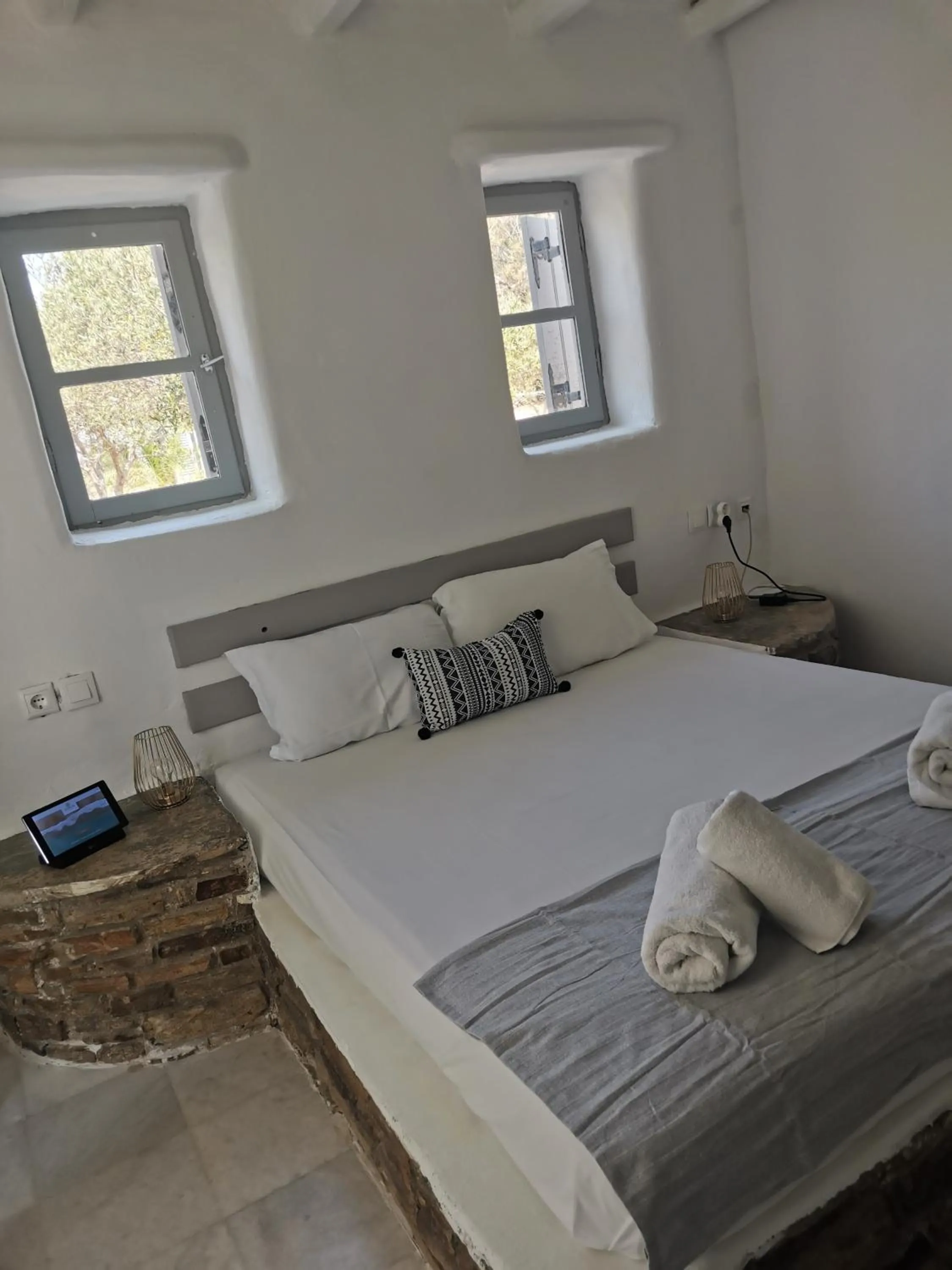 Bed in Soros Beach Antiparos