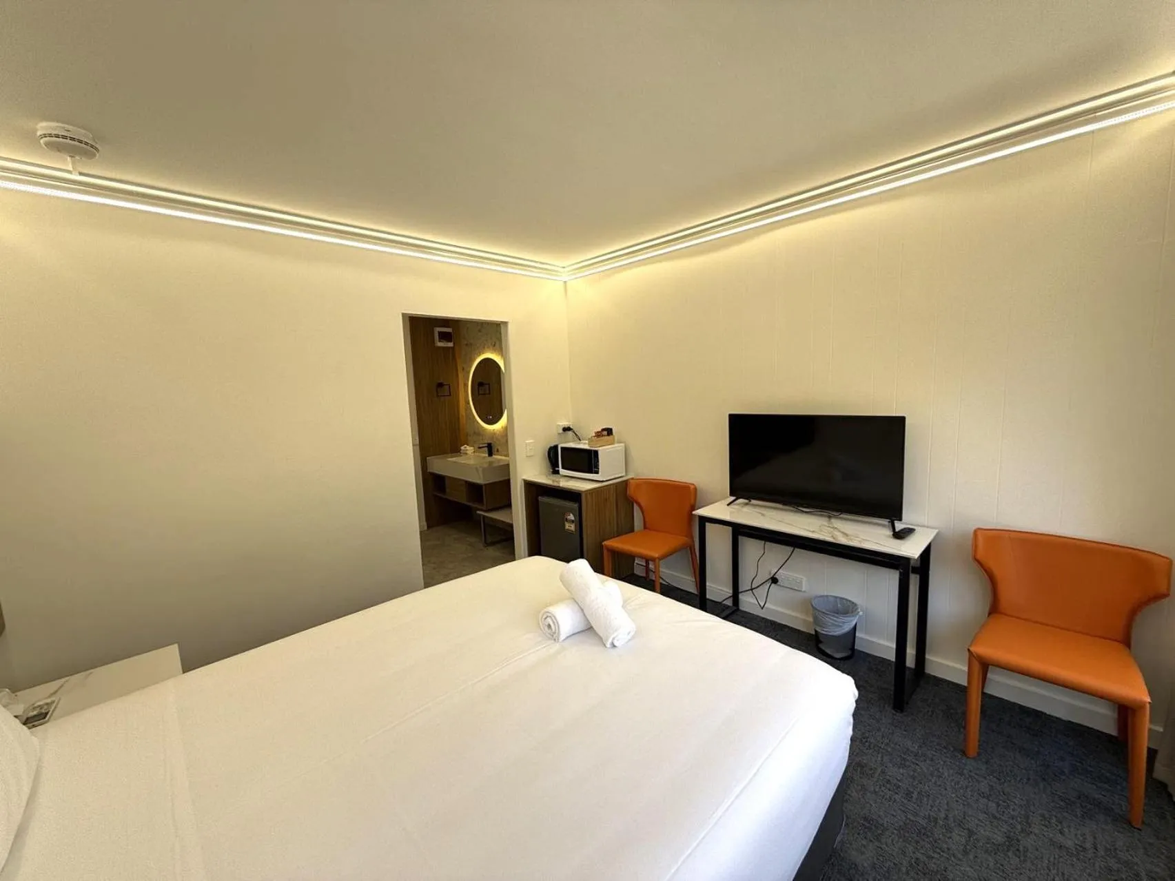 Bed in Kingsway Motel Geelong