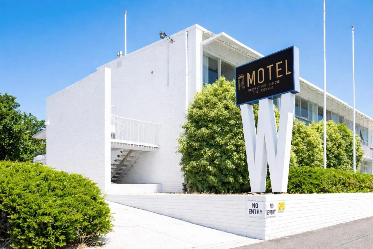 Property building in Kingsway Motel Geelong