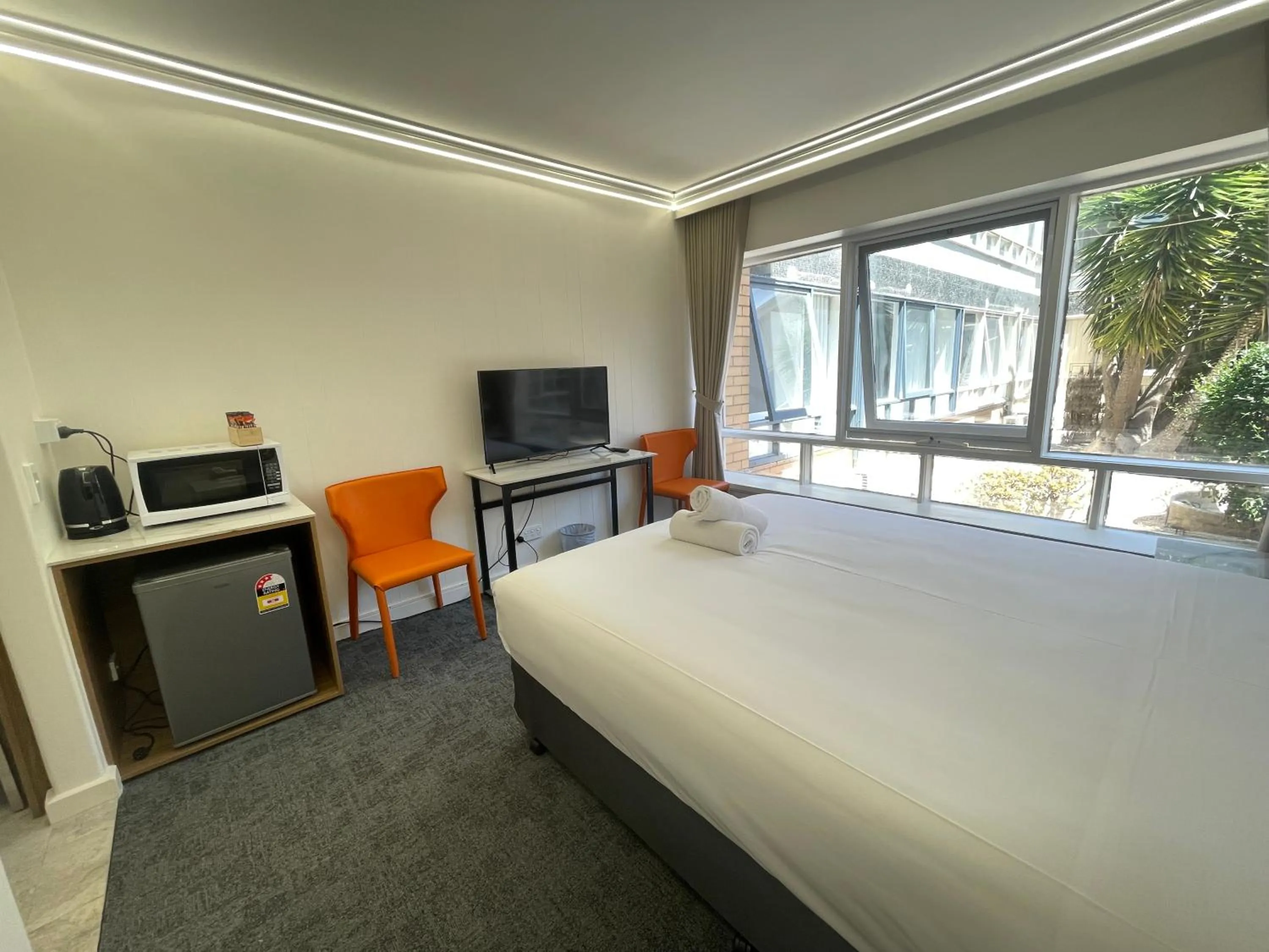 Bed in Kingsway Motel Geelong