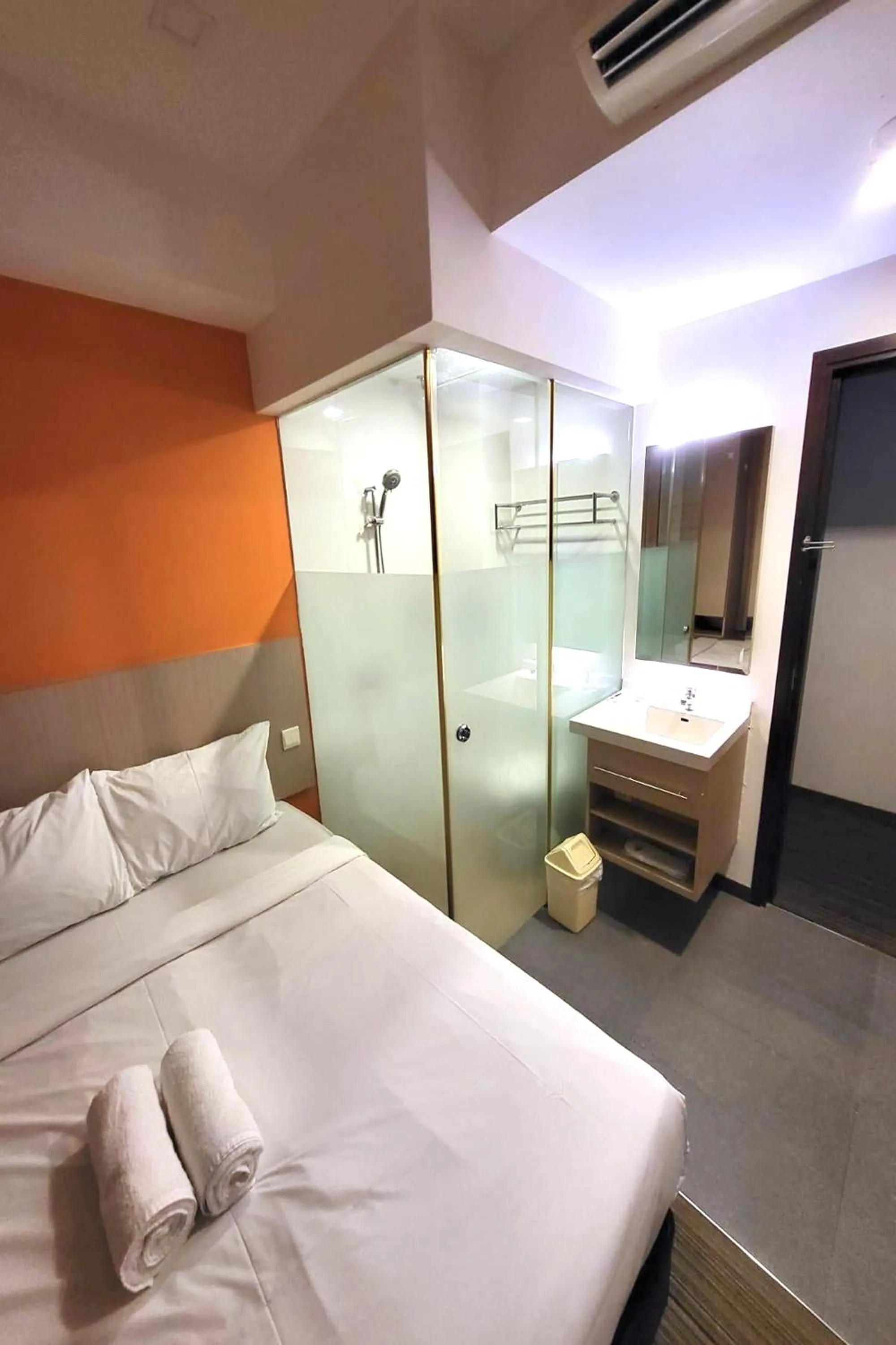 Bed in Philip Hotel Balestier