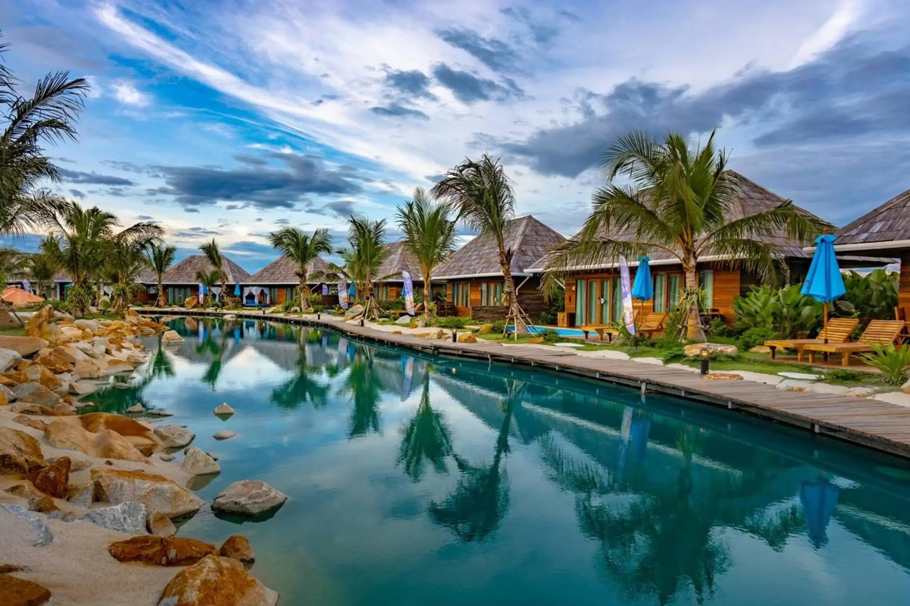 Property building in Buffalo Island Resort Property building in Buffalo Island Resort