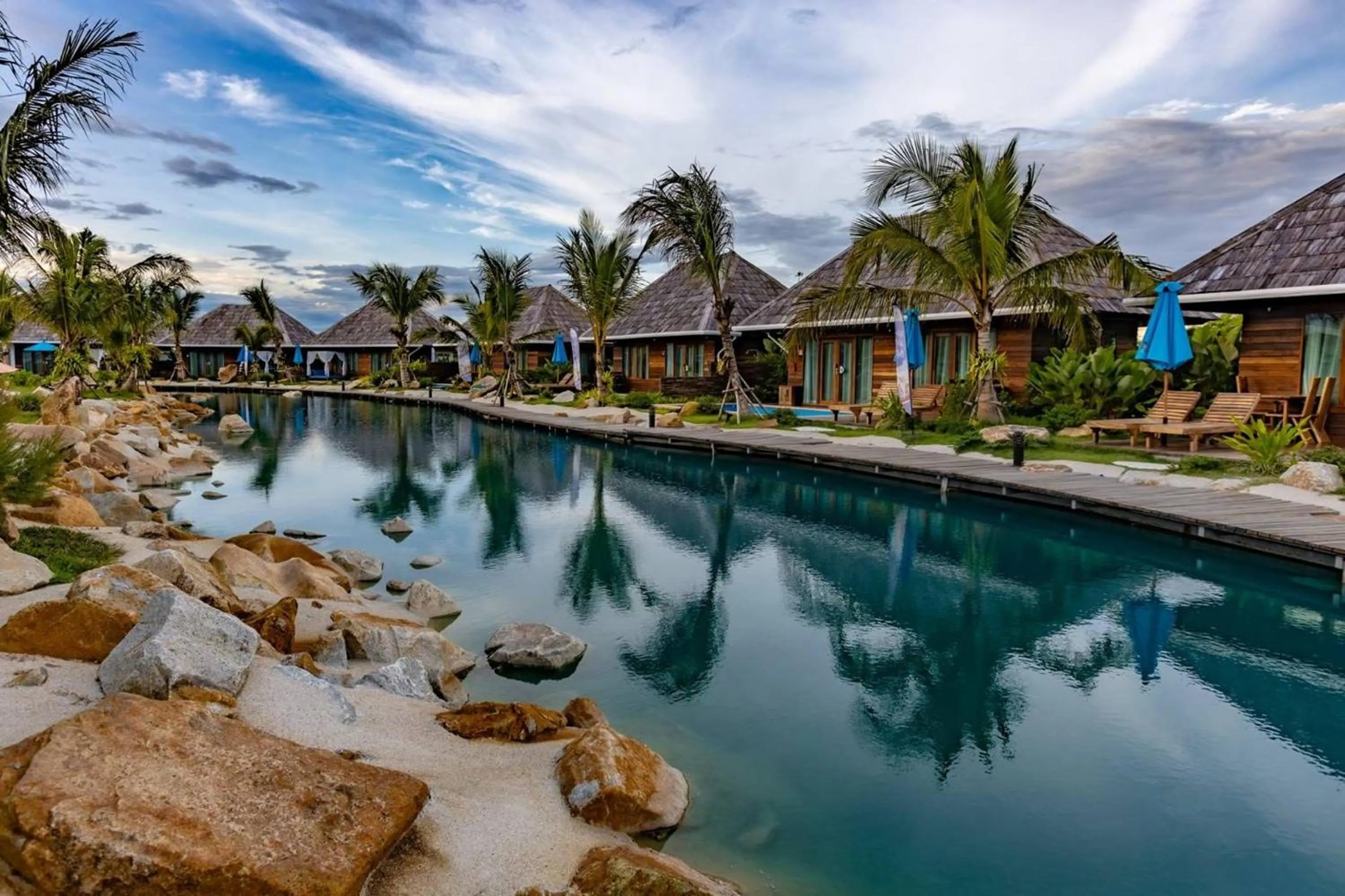 Swimming pool in Buffalo Island Resort