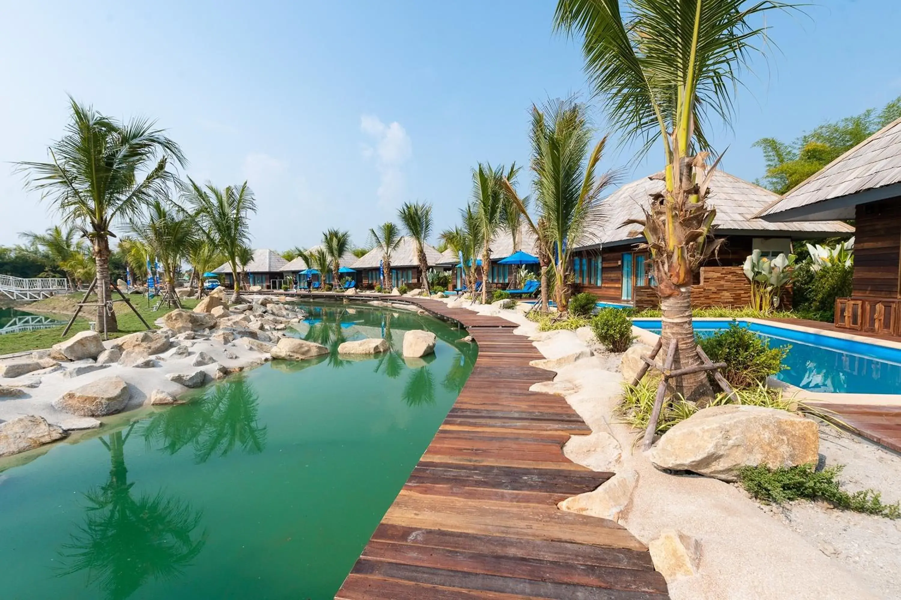 Swimming pool in Buffalo Island Resort Swimming pool in Buffalo Island Resort