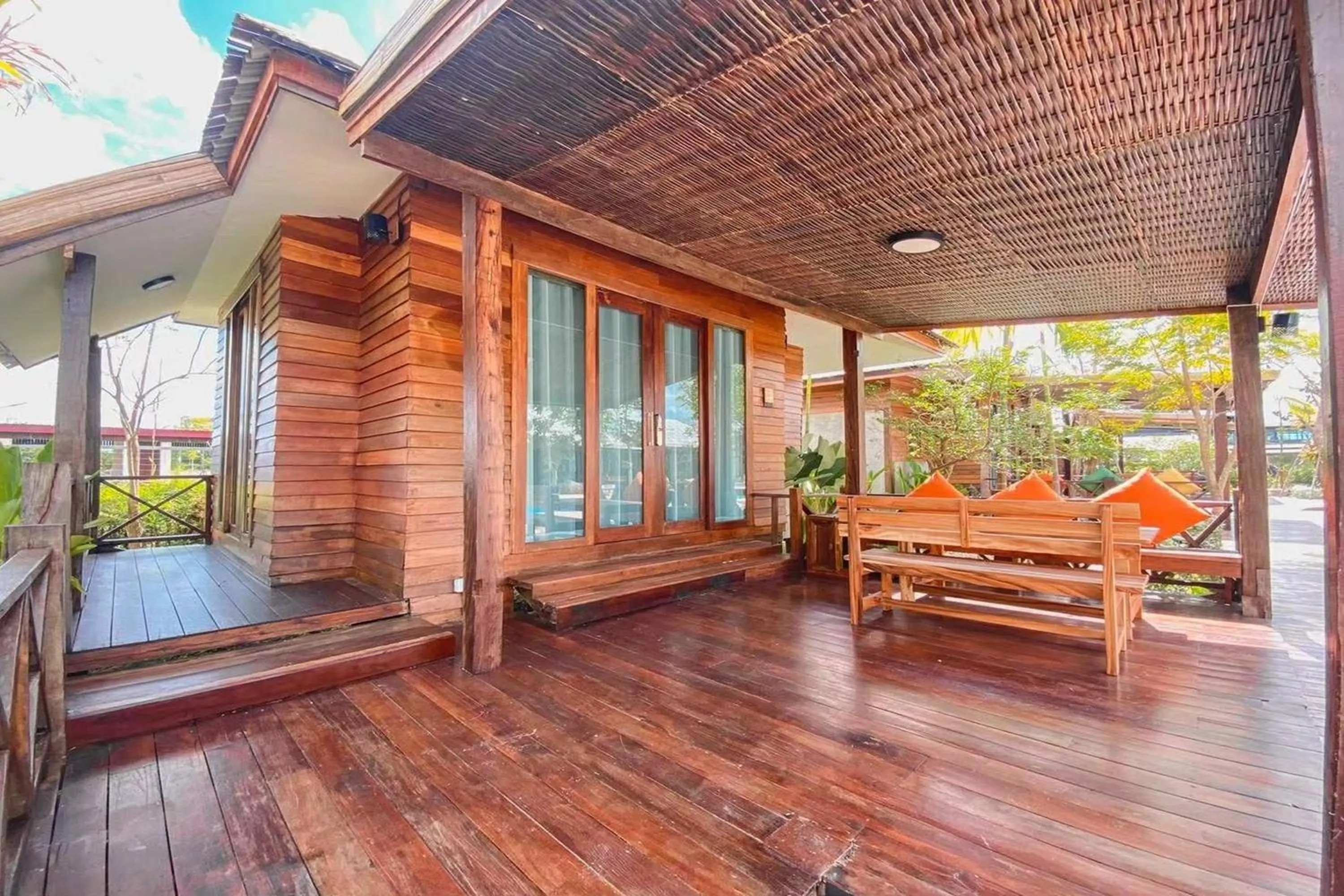 Dining area in Buffalo Island Resort