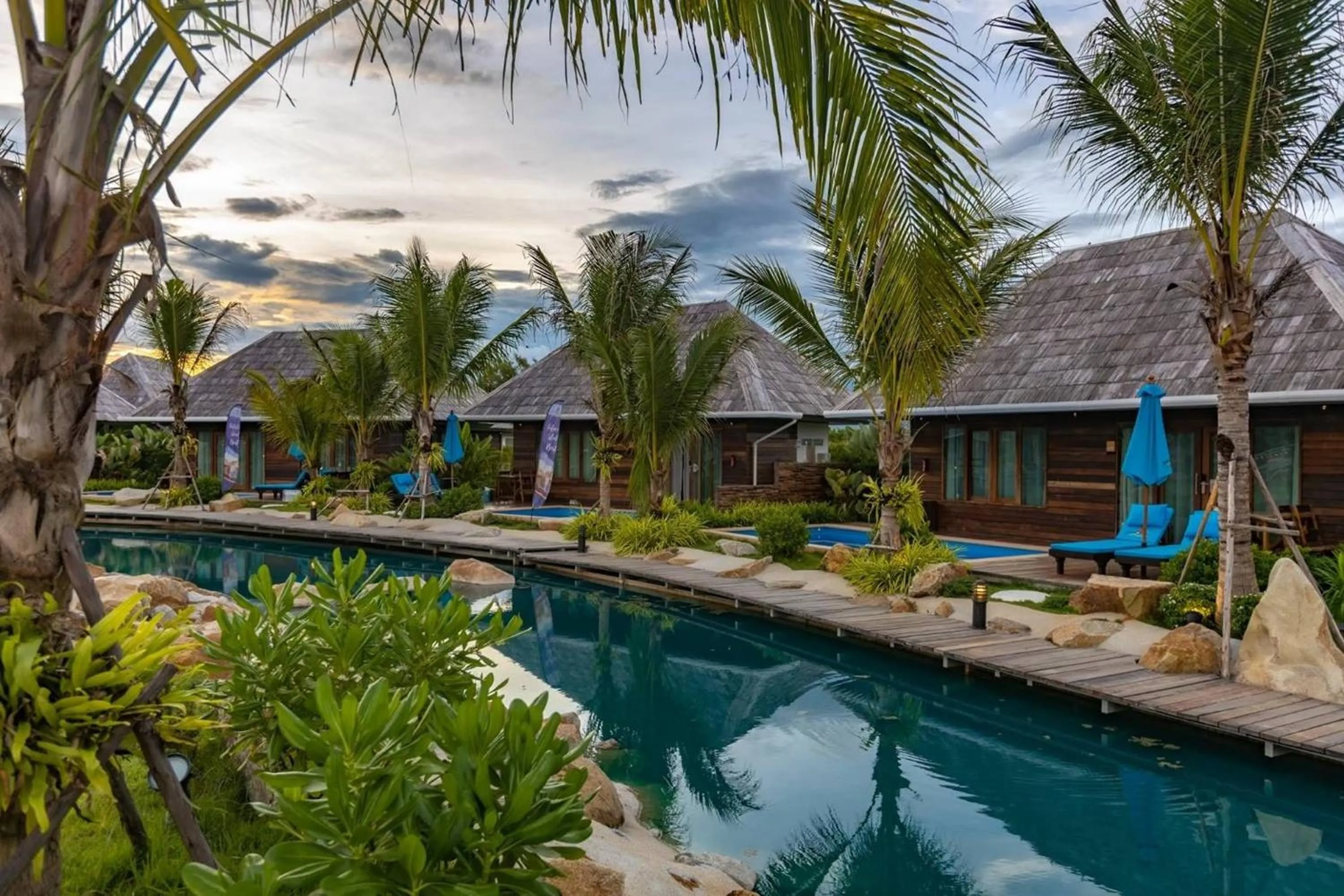 Swimming pool in Buffalo Island Resort