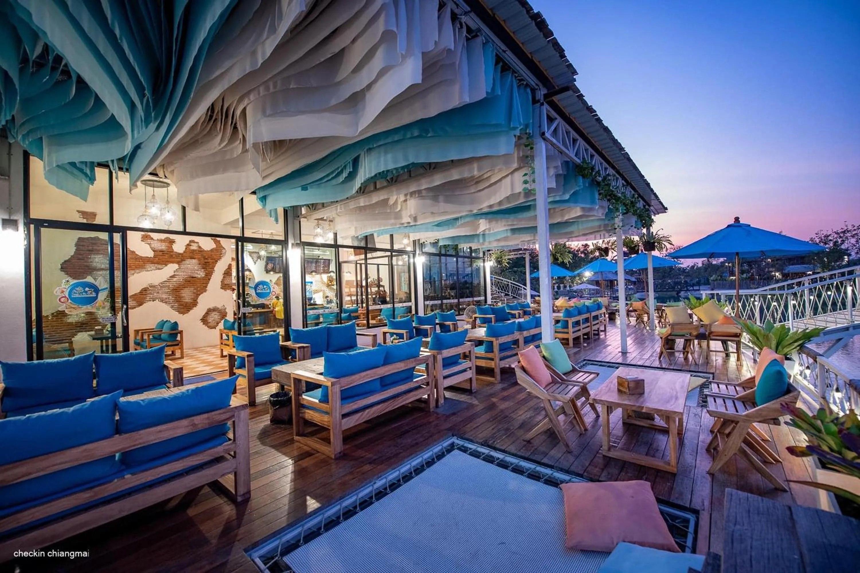 Restaurant/places to eat in Buffalo Island Resort