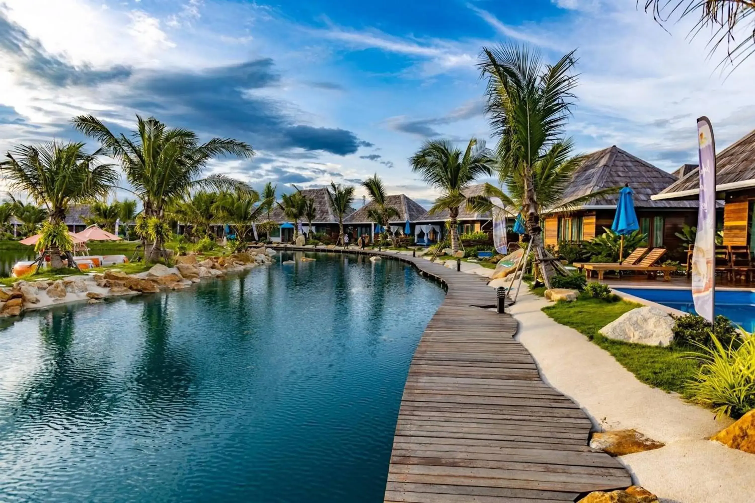 Property building in Buffalo Island Resort Property building in Buffalo Island Resort