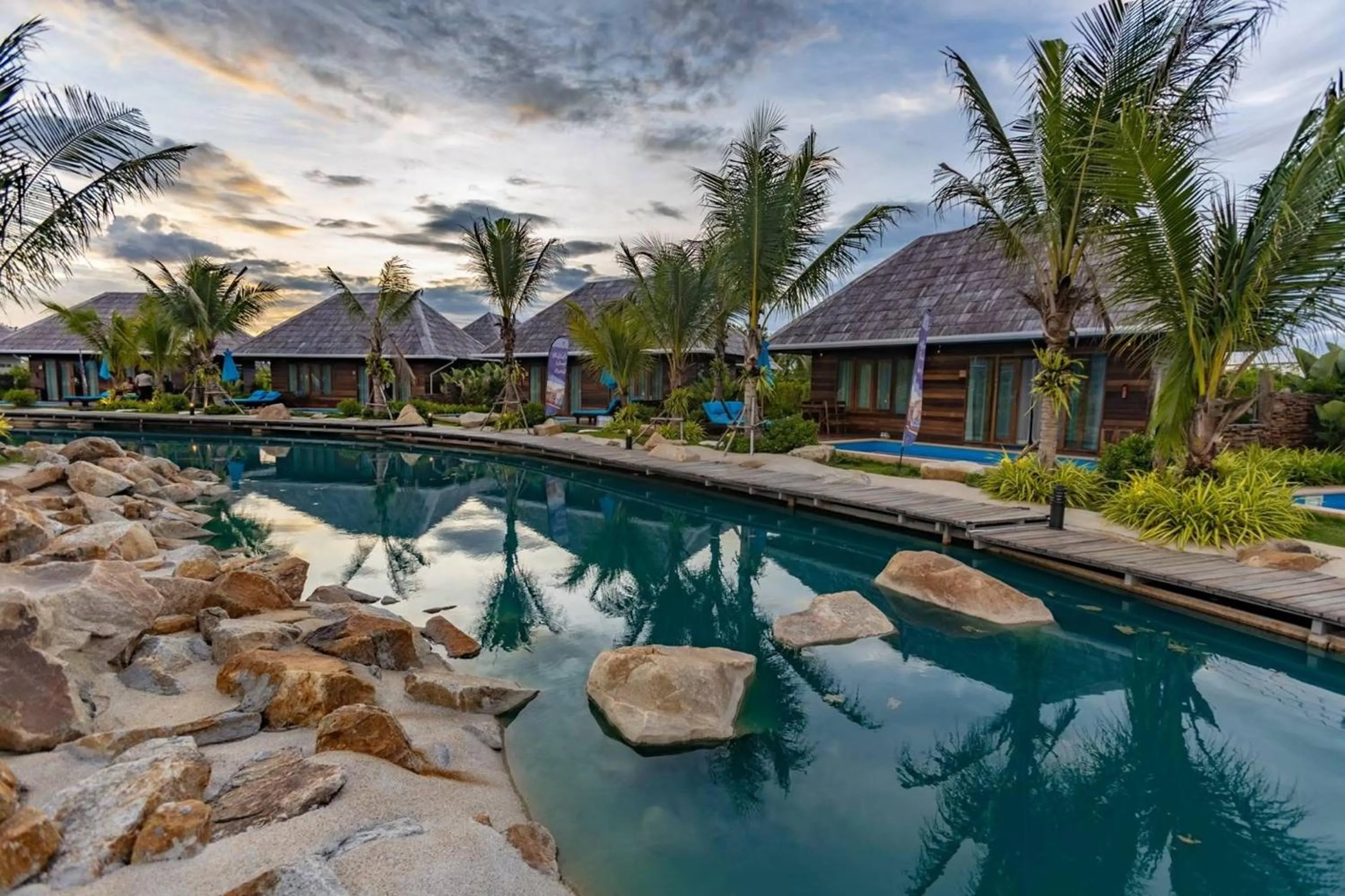 Property building in Buffalo Island Resort