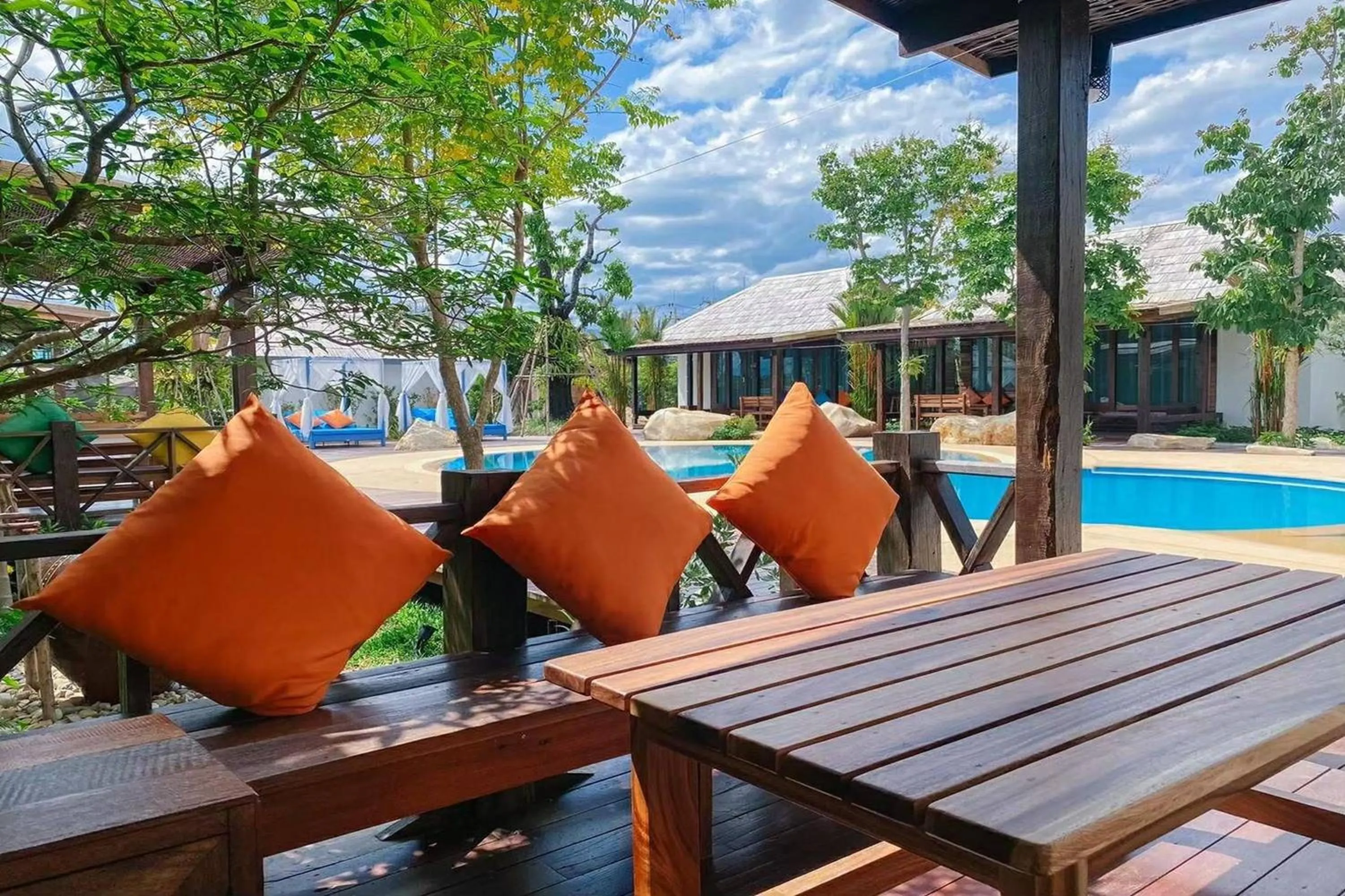 Swimming pool in Buffalo Island Resort