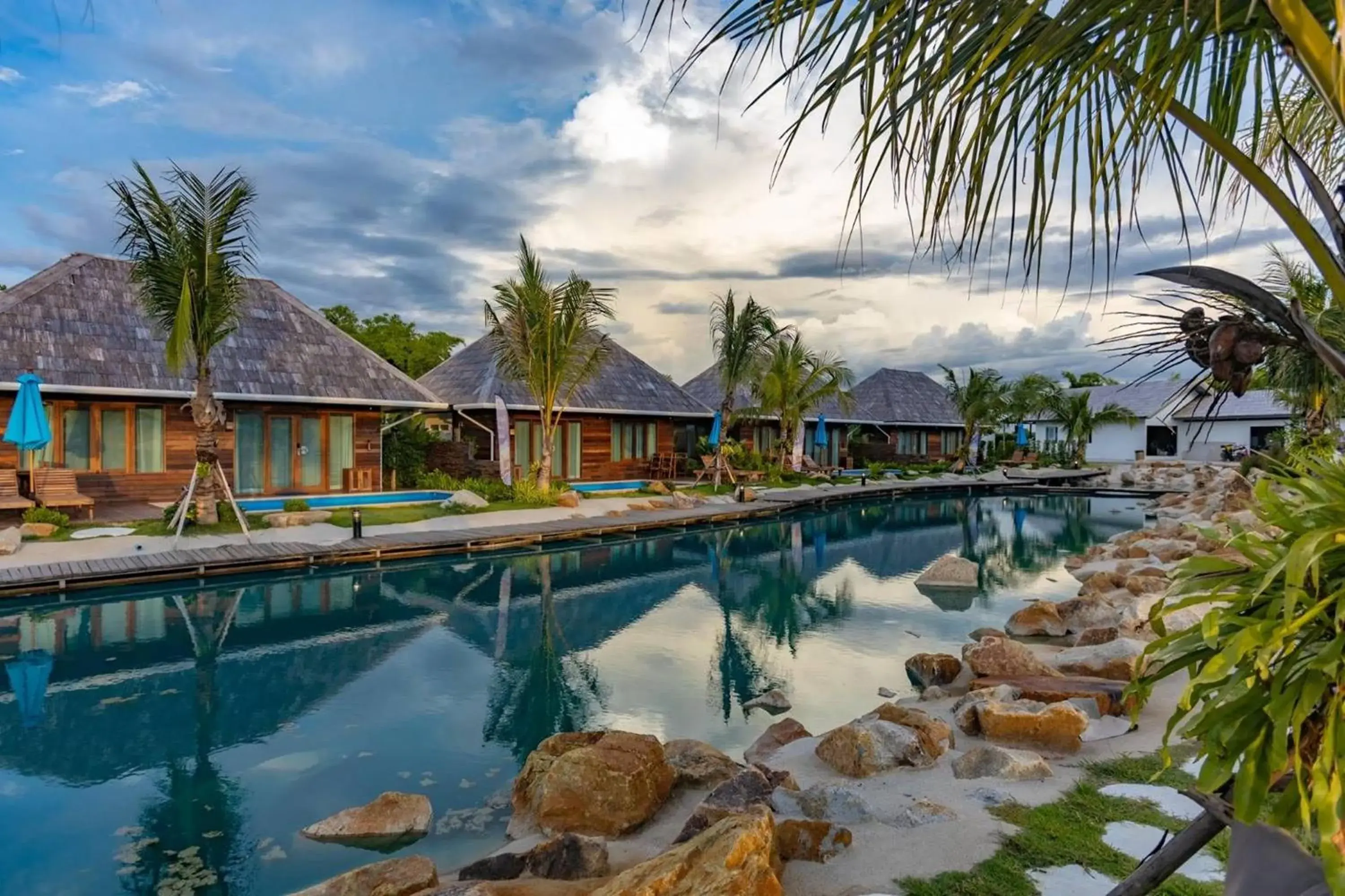 Property building in Buffalo Island Resort Property building in Buffalo Island Resort