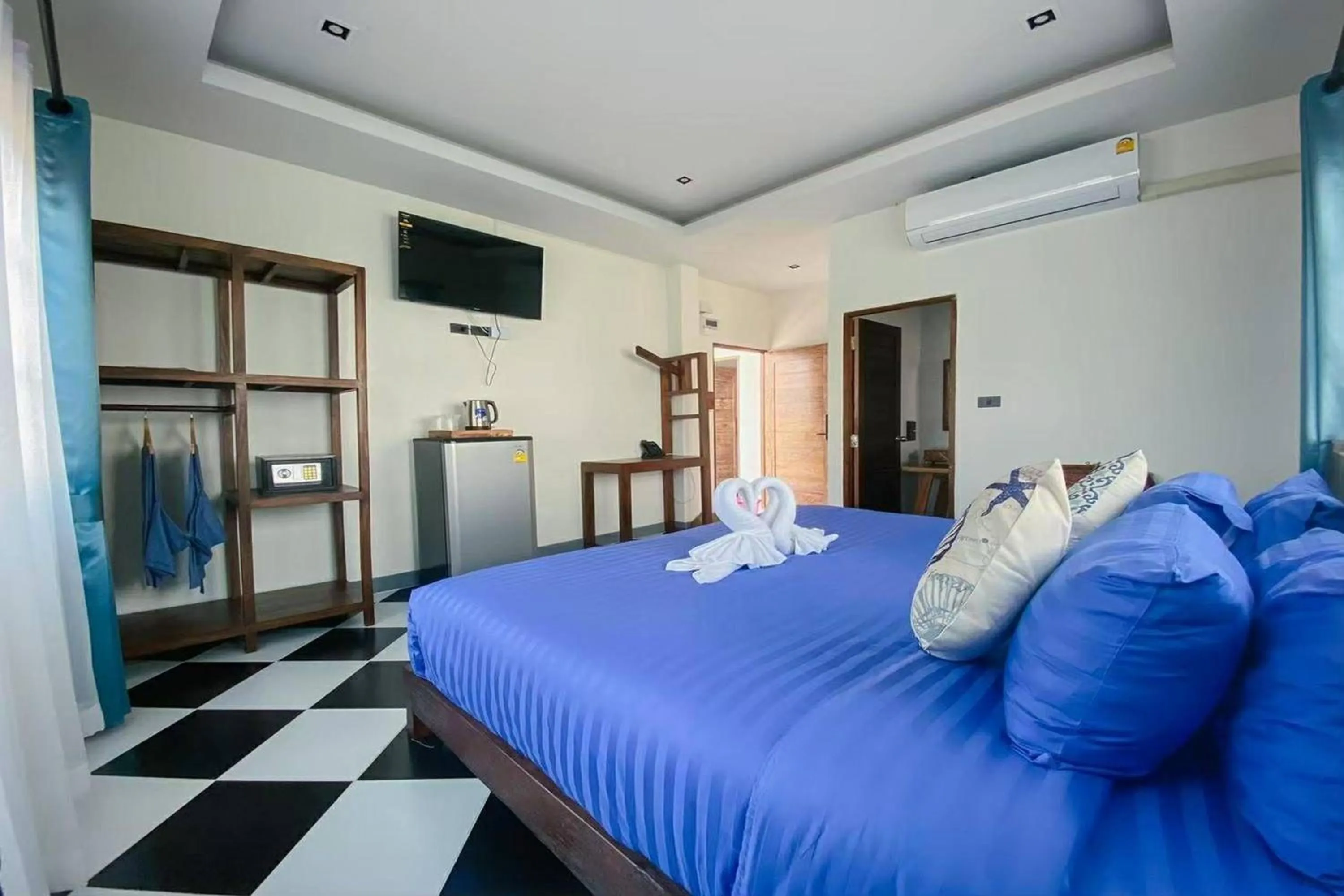 Bed in Buffalo Island Resort