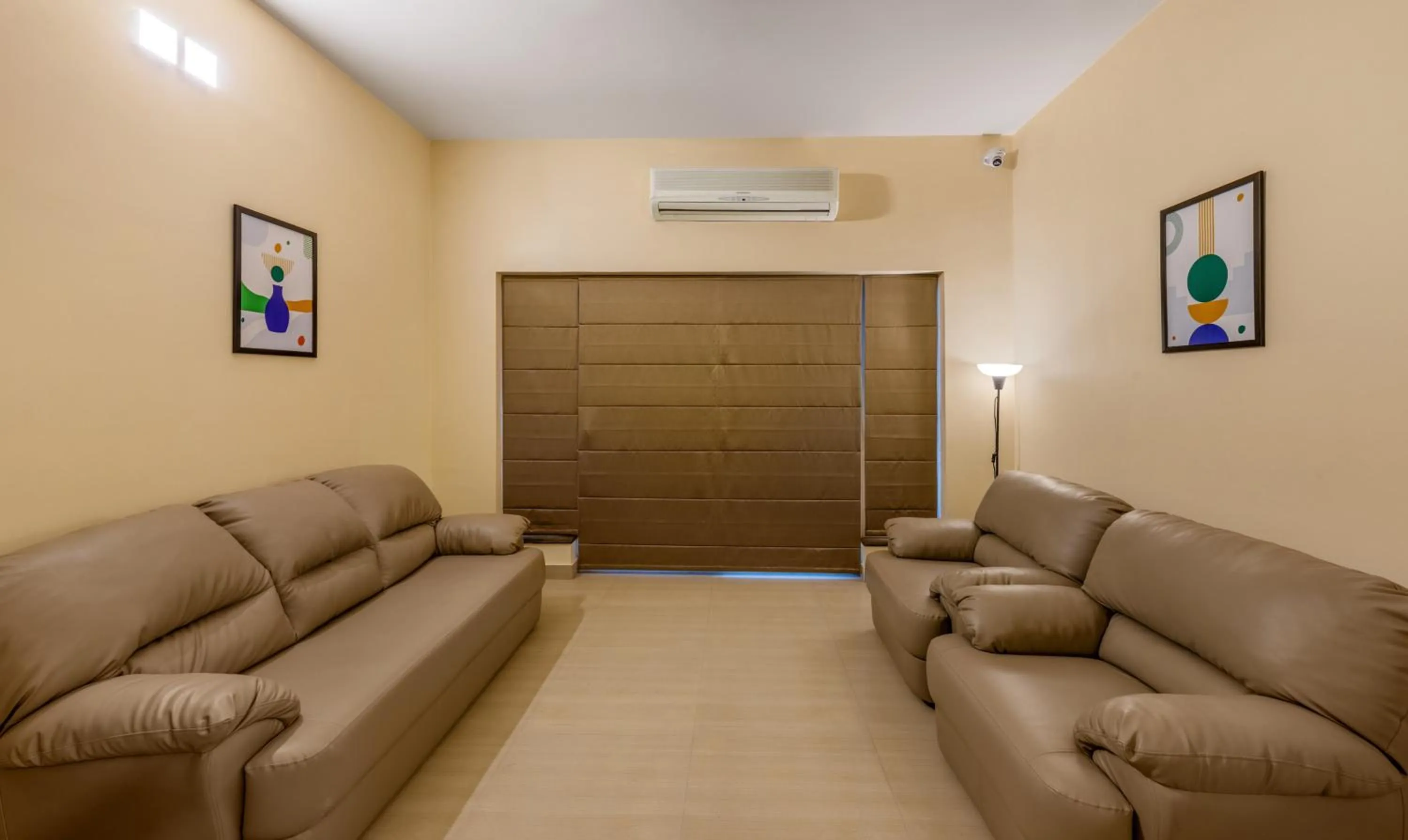 Seating area in Treebo Premium Nestlay Rooms Nungambakkam