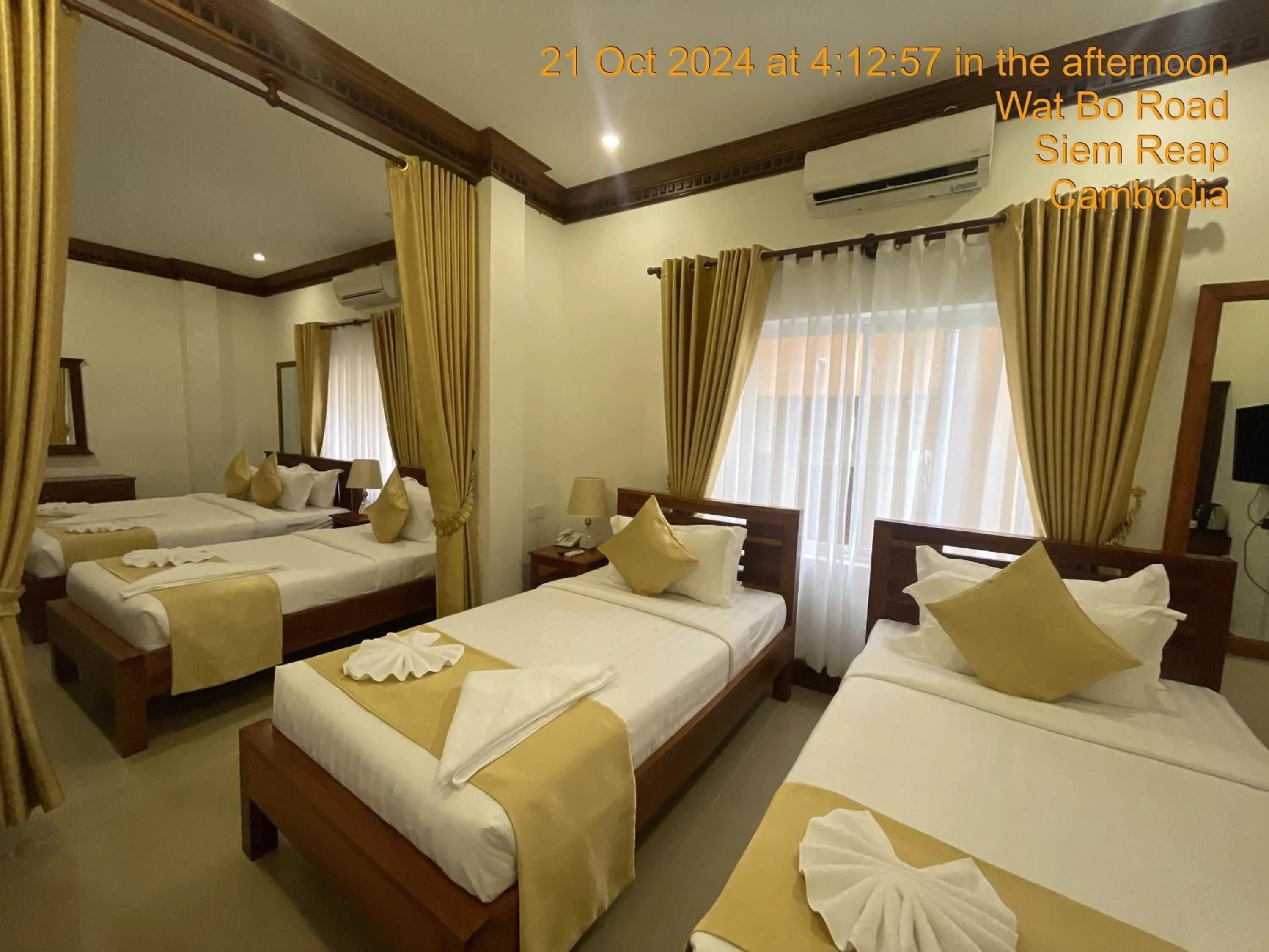 Bathroom, Bed in RubyLand Hotel