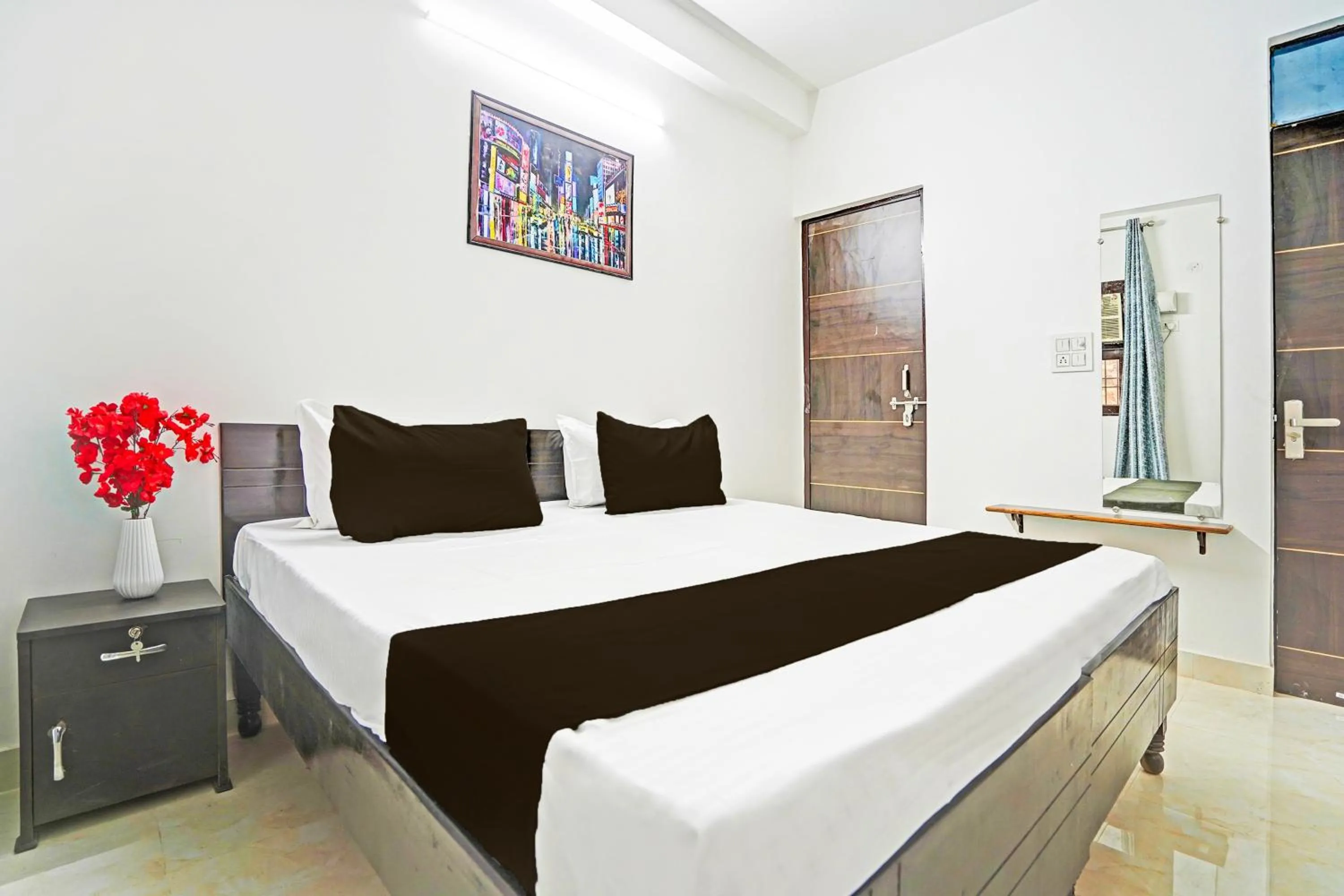 Bedroom, Bed in Hotel O Rooftop Castle