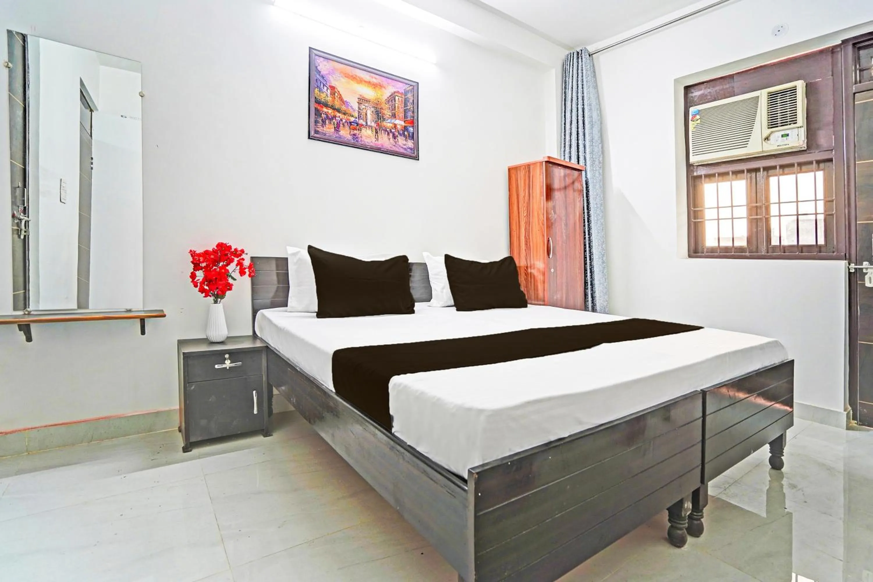 Bedroom, Bed in Hotel O Rooftop Castle