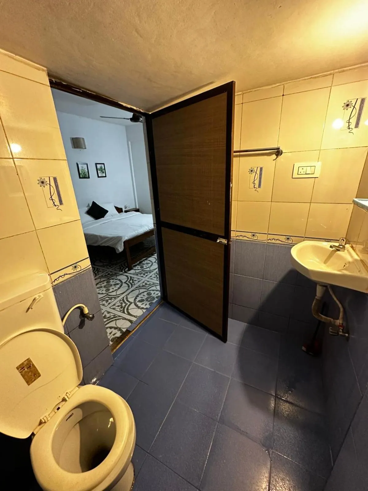 Coco Garden- 04 Minutes to Calangute Beach