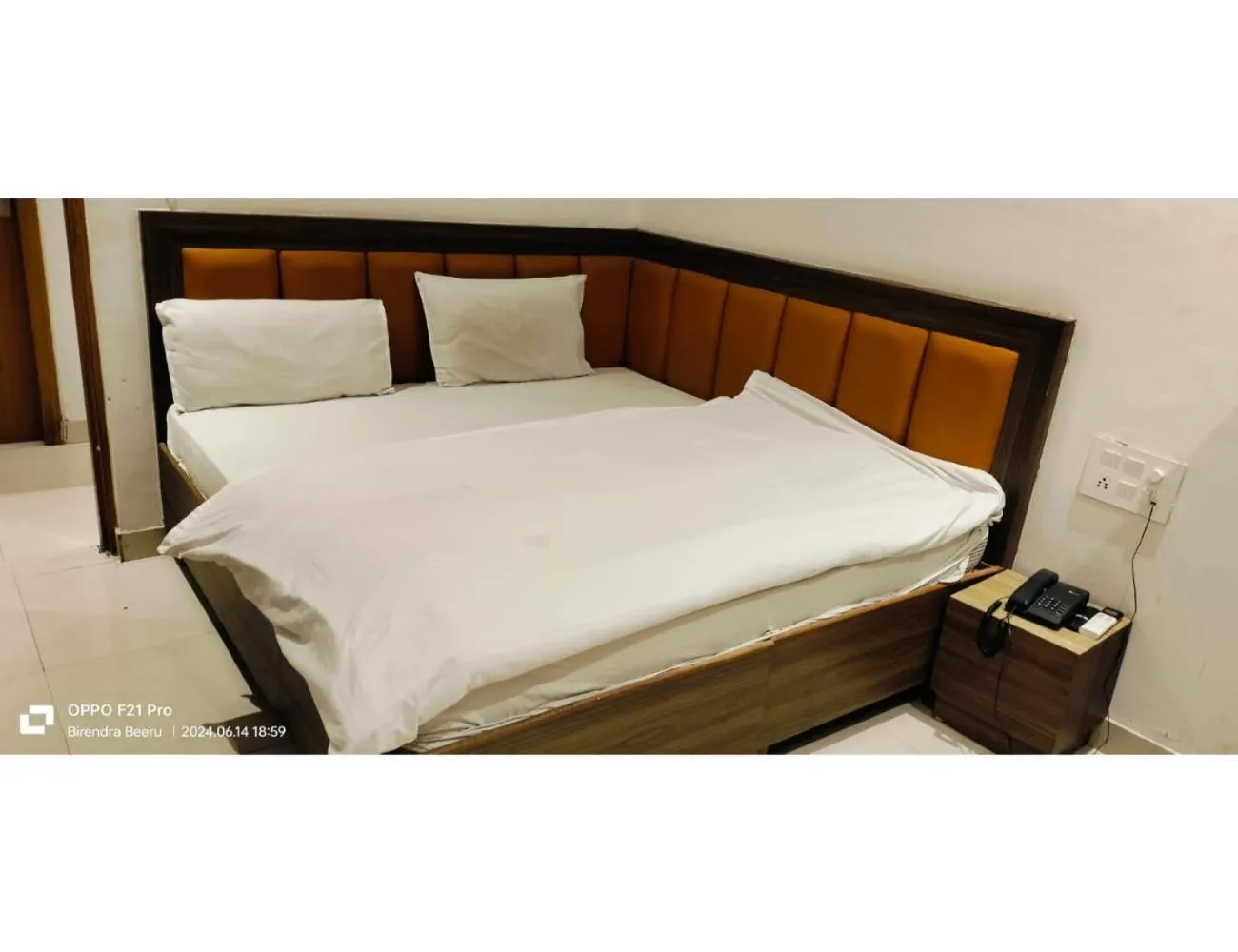 Bed in Hotel Ganges Park, Haridwar