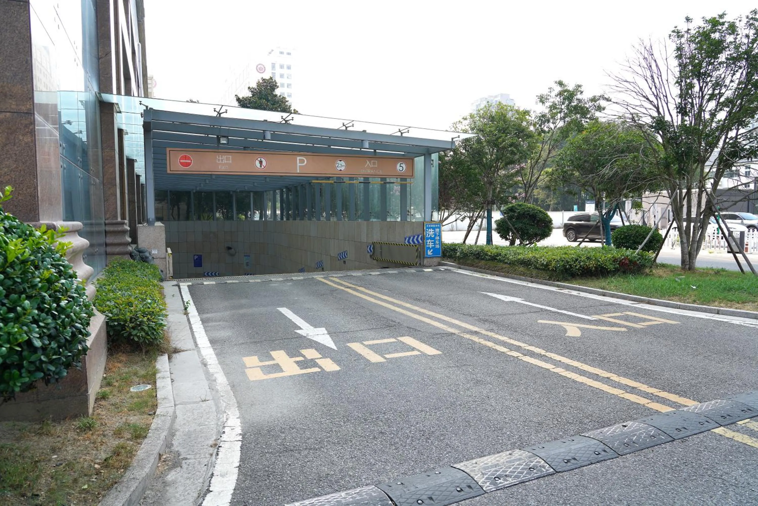 Parking in Wanda Yi Yangzhou