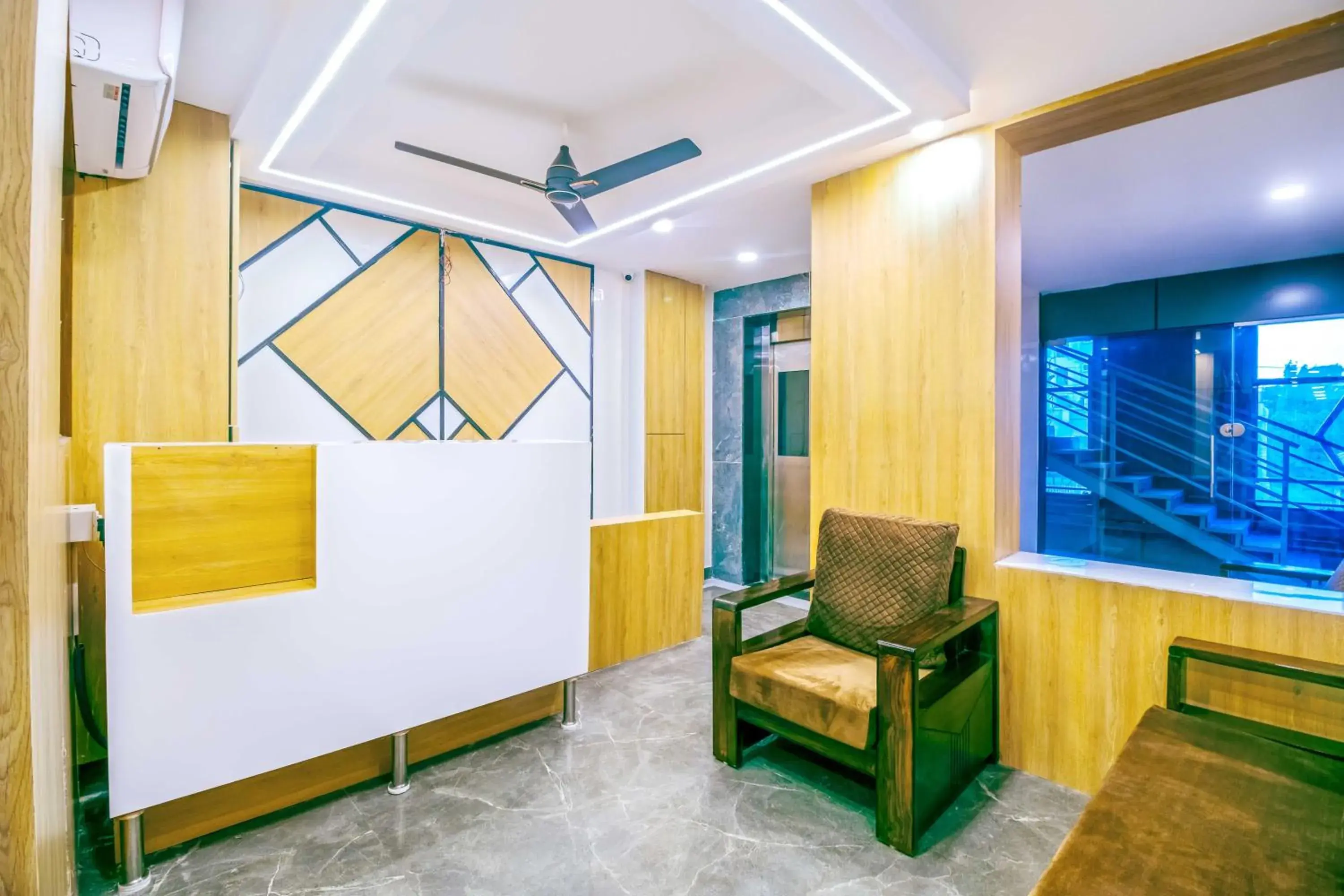 Lobby or reception, Bed in Treebo The Address Inn Mehdipatnam Lobby or reception, Bed in Treebo The Address Inn Mehdipatnam