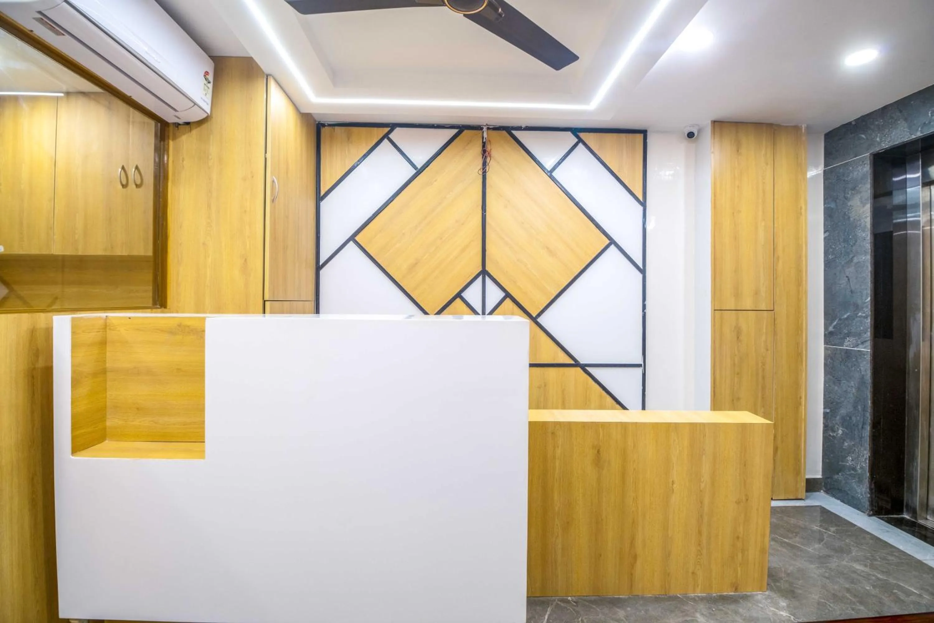 Lobby or reception in Treebo The Address Inn Mehdipatnam