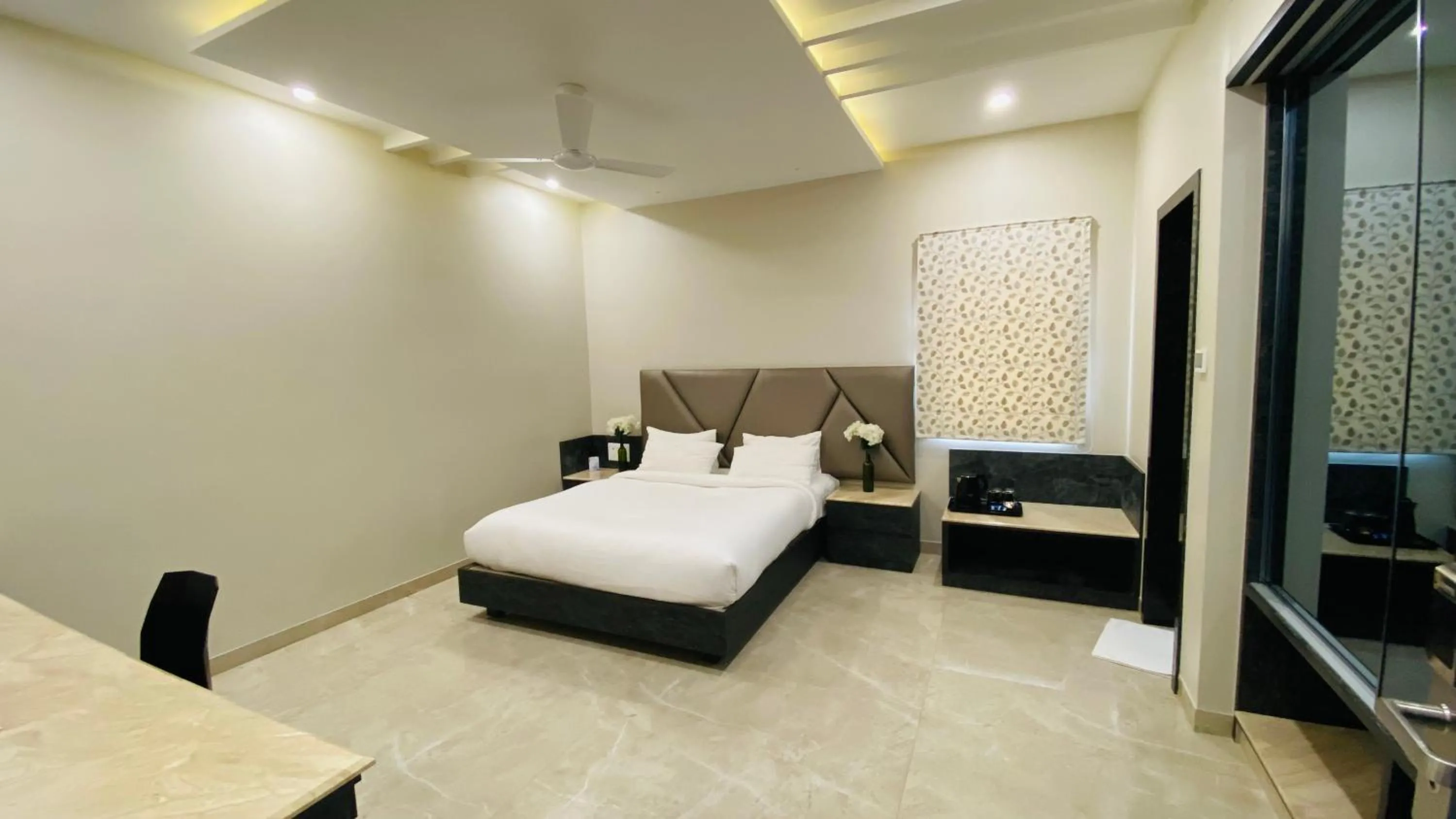 Bedroom in Sun Shine Hotel