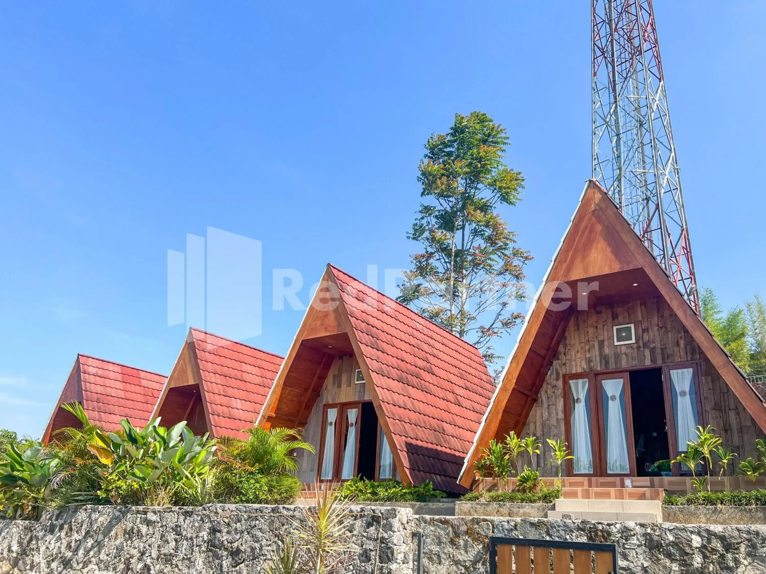 Glamping Pengilon Edupark Mitra RedDoorz Glamping Pengilon Edupark Mitra RedDoorz