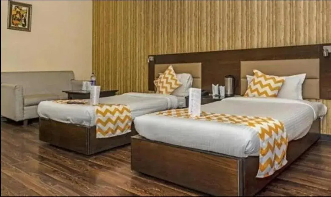 Bedroom, Bed in Riddhi Inn Bedroom, Bed in Riddhi Inn