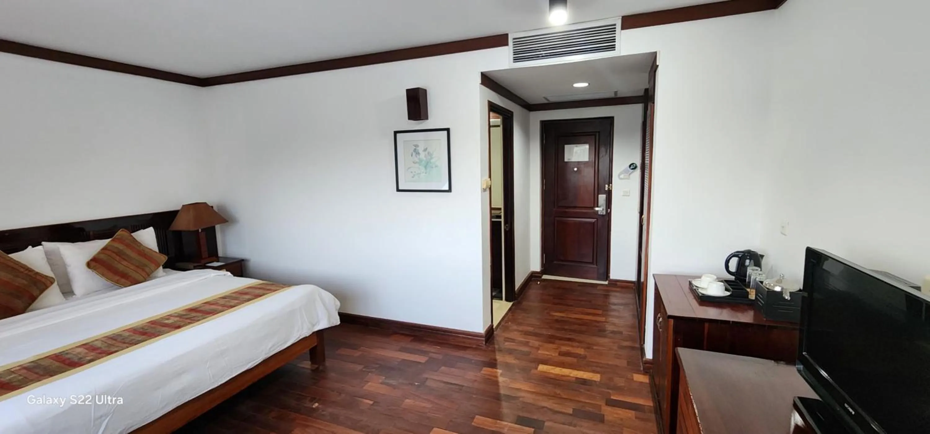 Photo of the whole room, Bed in EG Paradise Angkor Villa Hotel