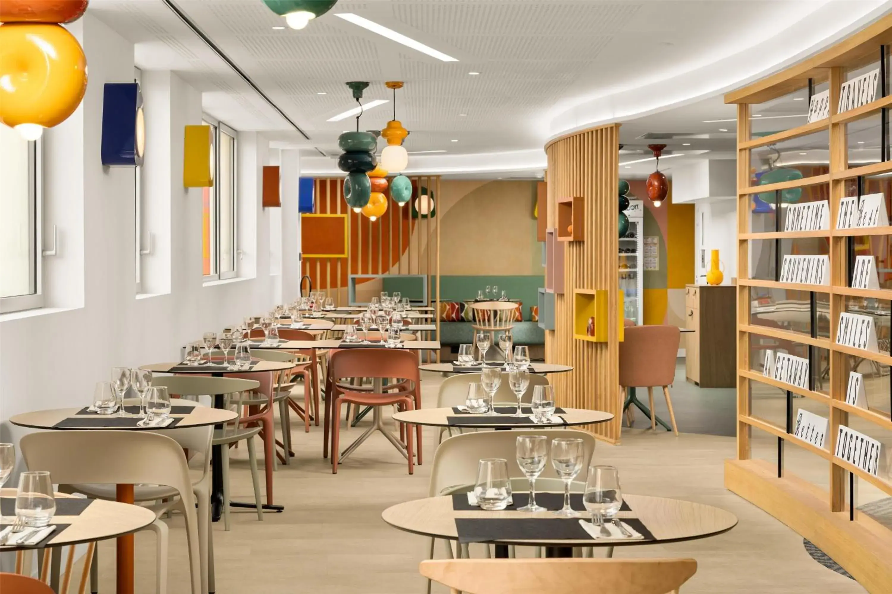 Restaurant/places to eat in Hampton By Hilton Paris Charles De Gaulle Airport Restaurant/places to eat in Hampton By Hilton Paris Charles De Gaulle Airport