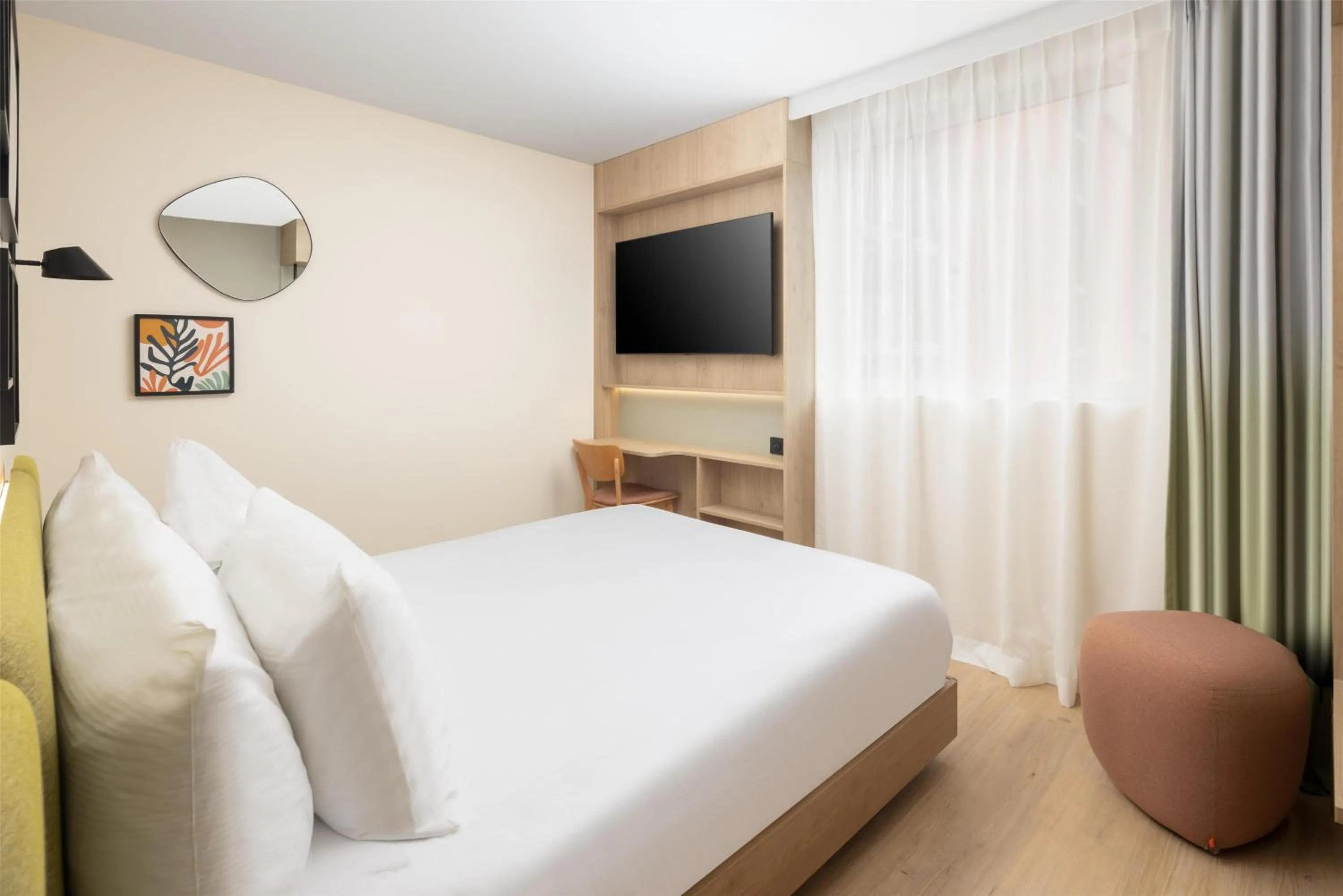 Bed in Hampton By Hilton Paris Charles De Gaulle Airport