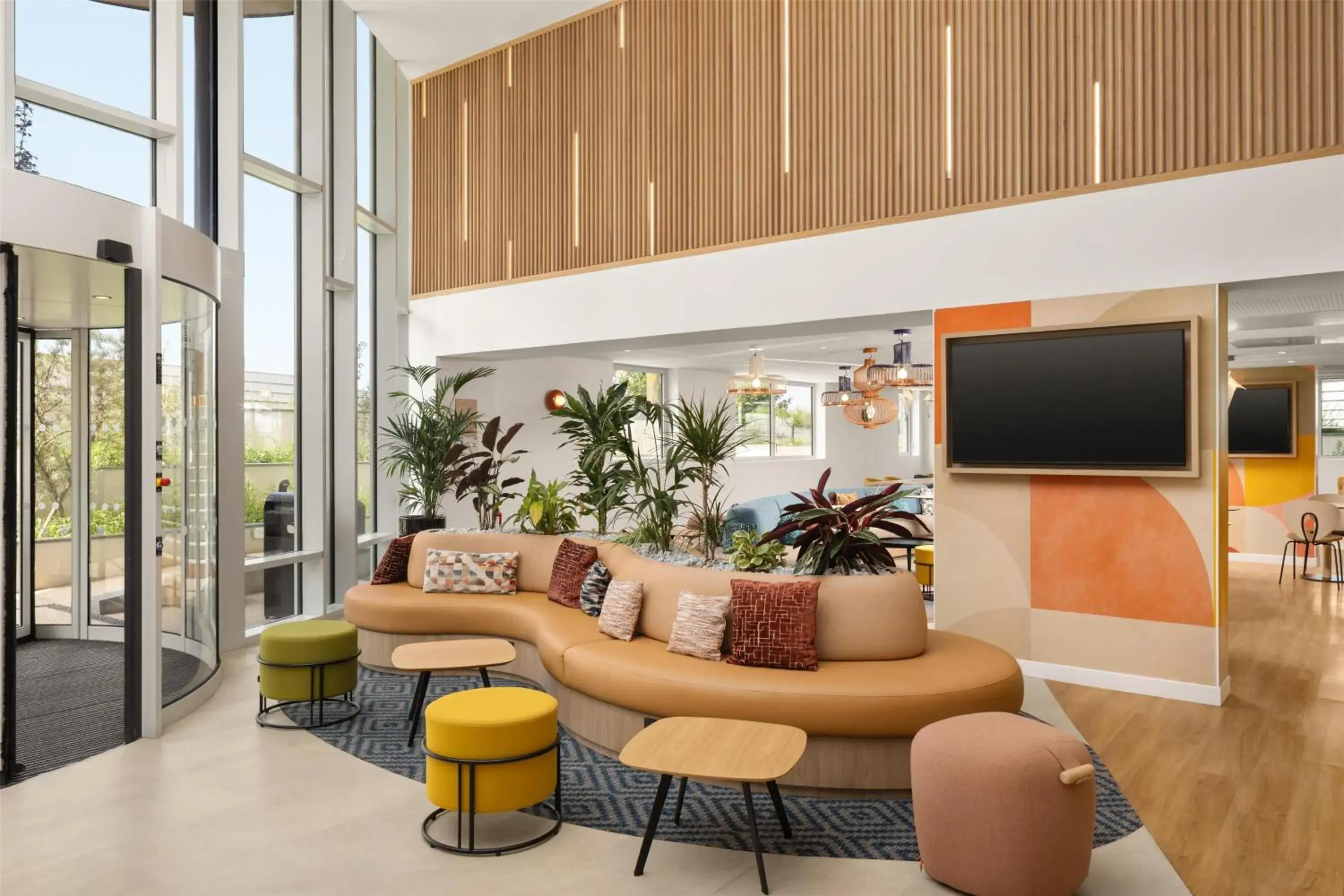 Lobby or reception in Hampton By Hilton Paris Charles De Gaulle Airport Lobby or reception in Hampton By Hilton Paris Charles De Gaulle Airport