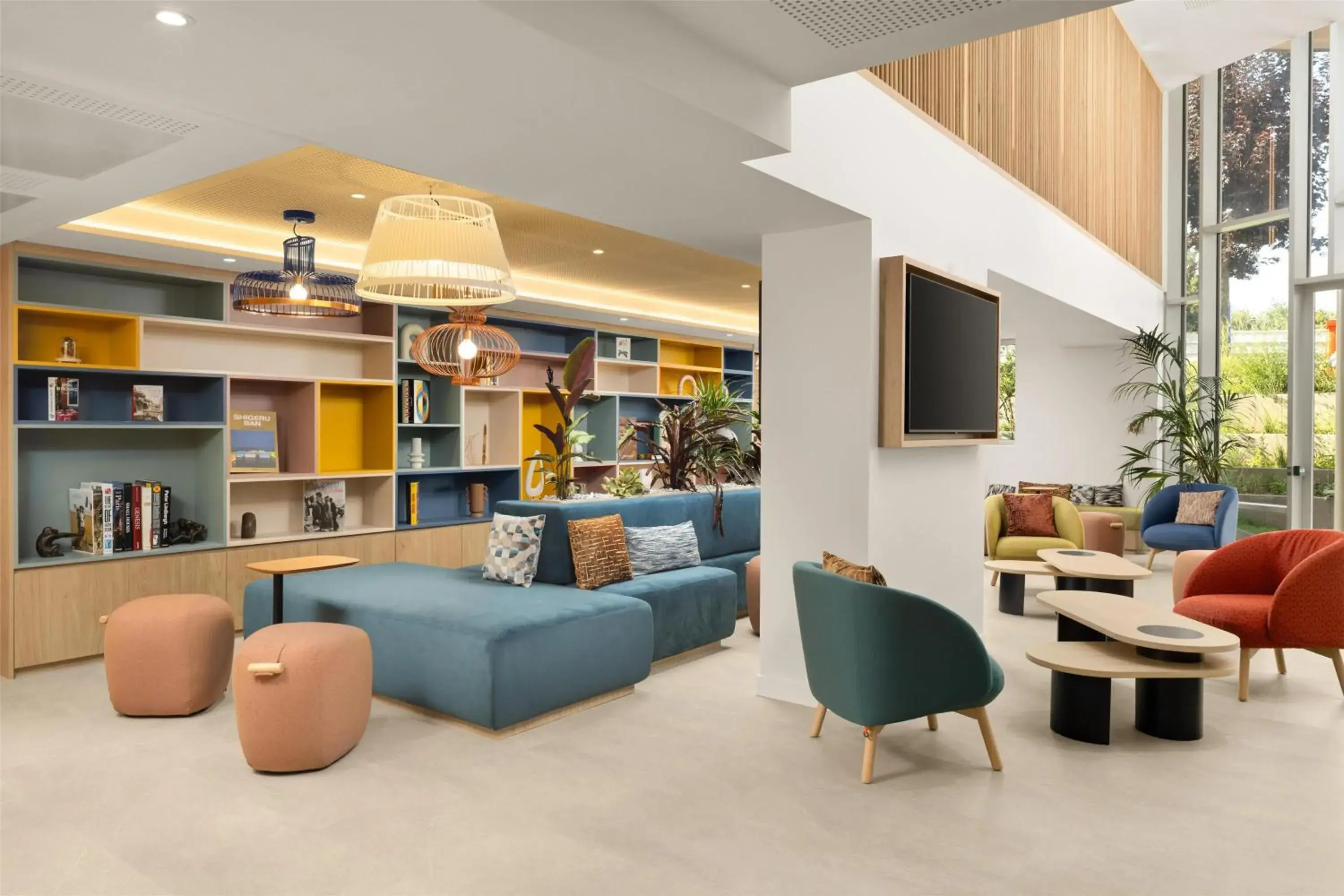 Lobby or reception in Hampton By Hilton Paris Charles De Gaulle Airport Lobby or reception in Hampton By Hilton Paris Charles De Gaulle Airport