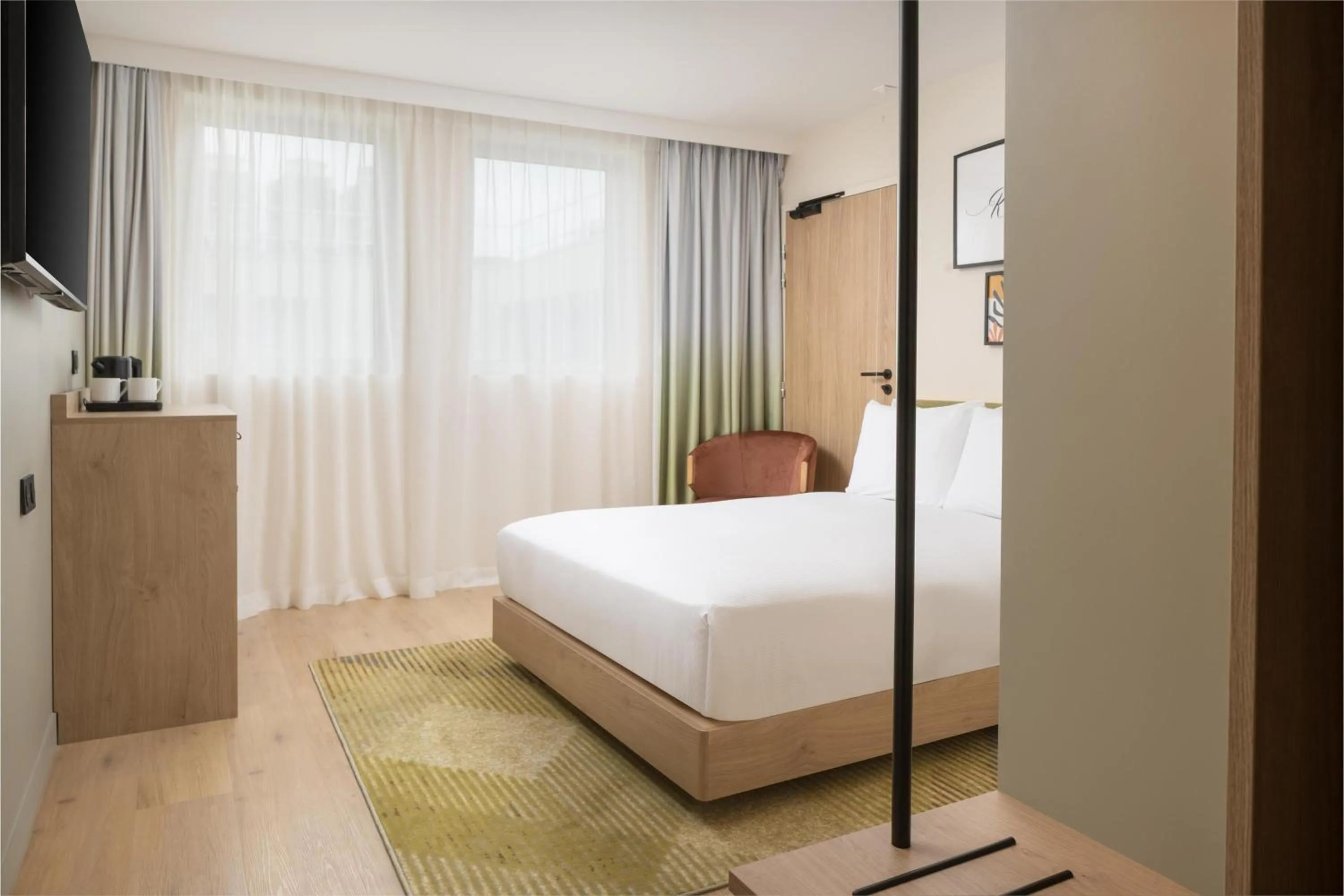 Bed in Hampton By Hilton Paris Charles De Gaulle Airport