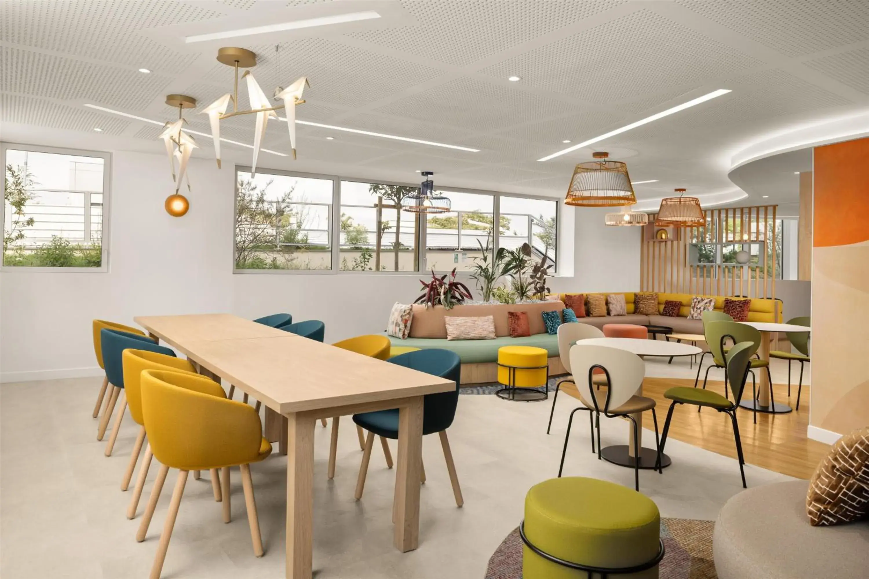 Lobby or reception in Hampton By Hilton Paris Charles De Gaulle Airport Lobby or reception in Hampton By Hilton Paris Charles De Gaulle Airport