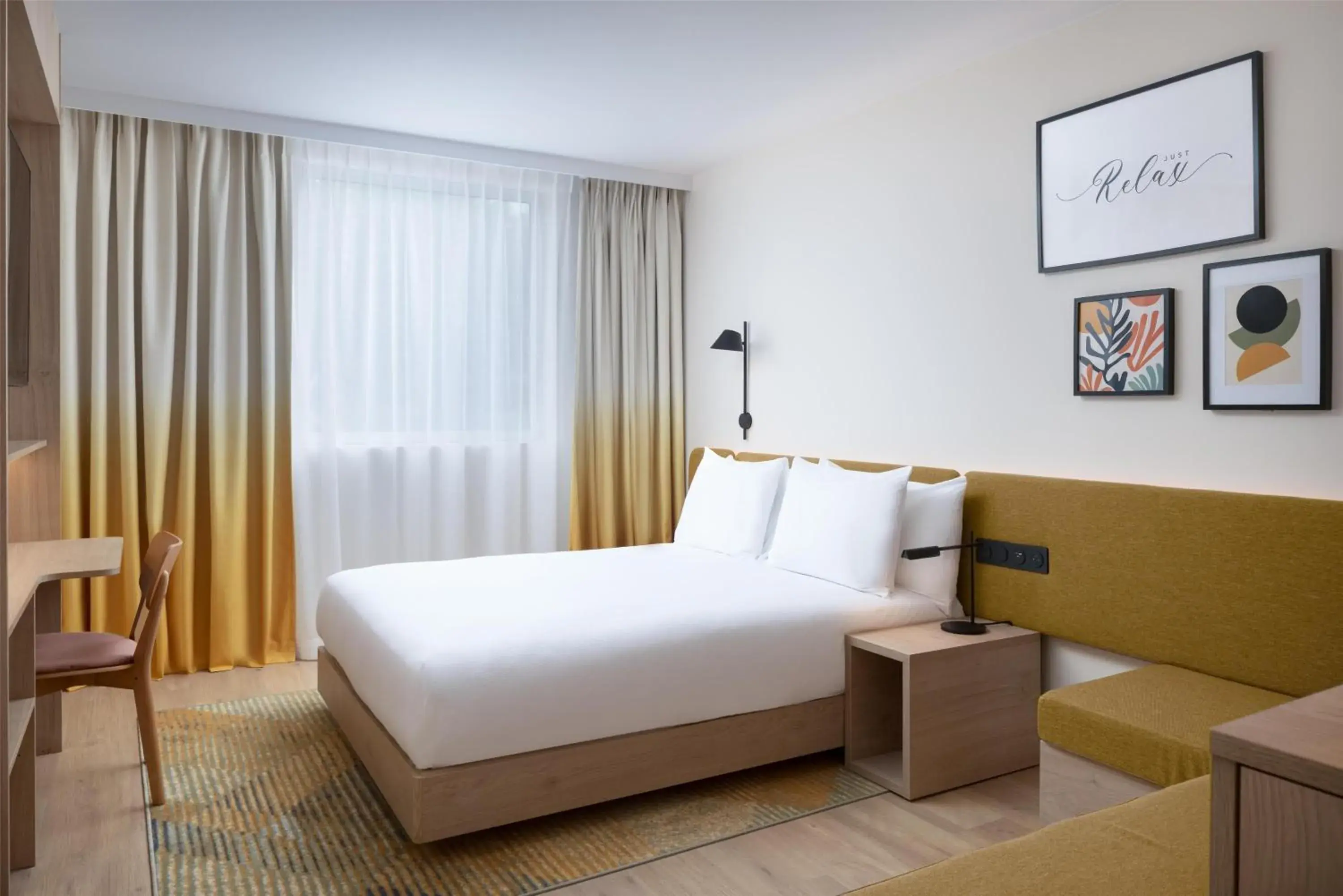 Bed in Hampton By Hilton Paris Charles De Gaulle Airport Bed in Hampton By Hilton Paris Charles De Gaulle Airport