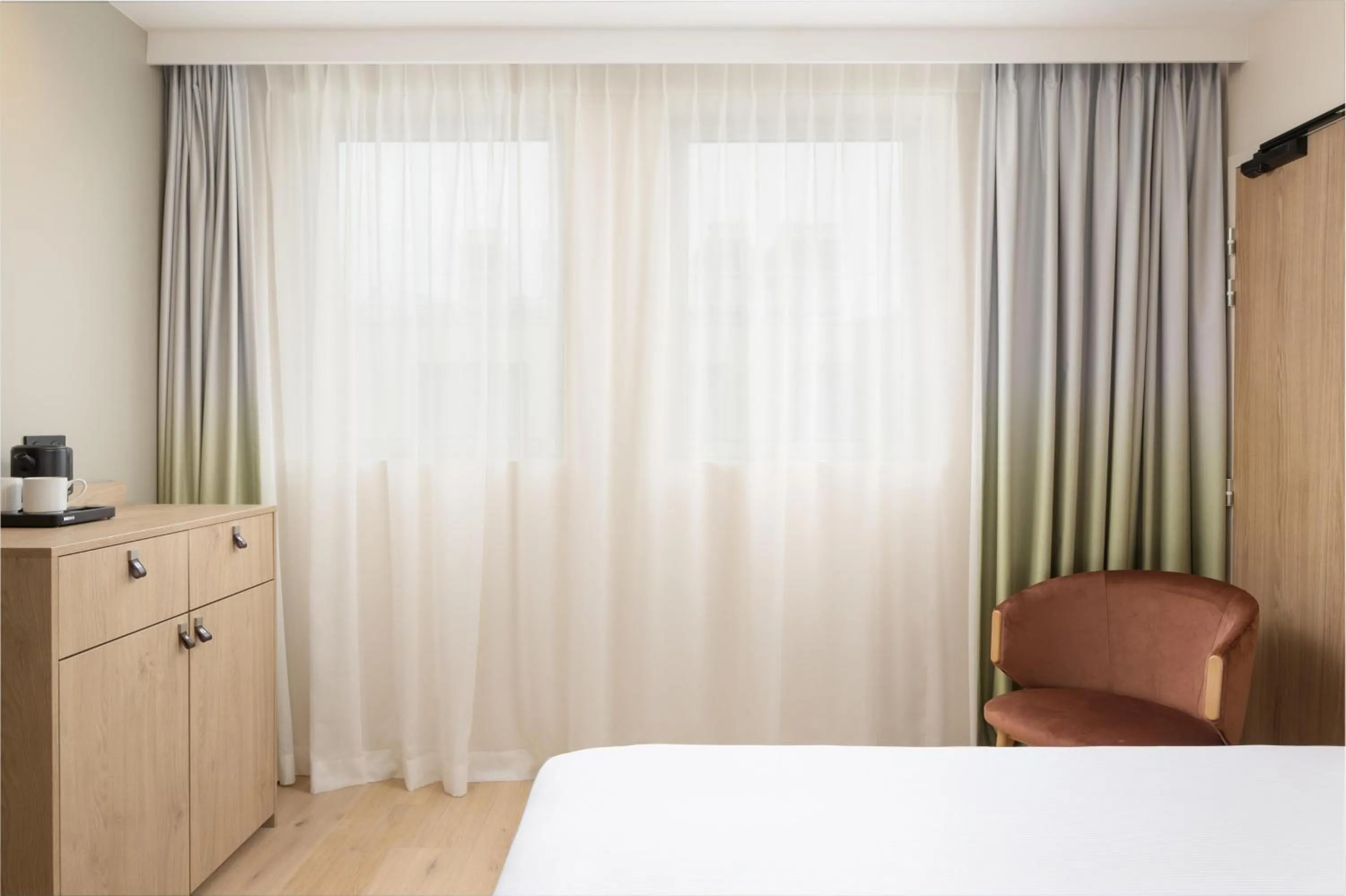 Bed in Hampton By Hilton Paris Charles De Gaulle Airport