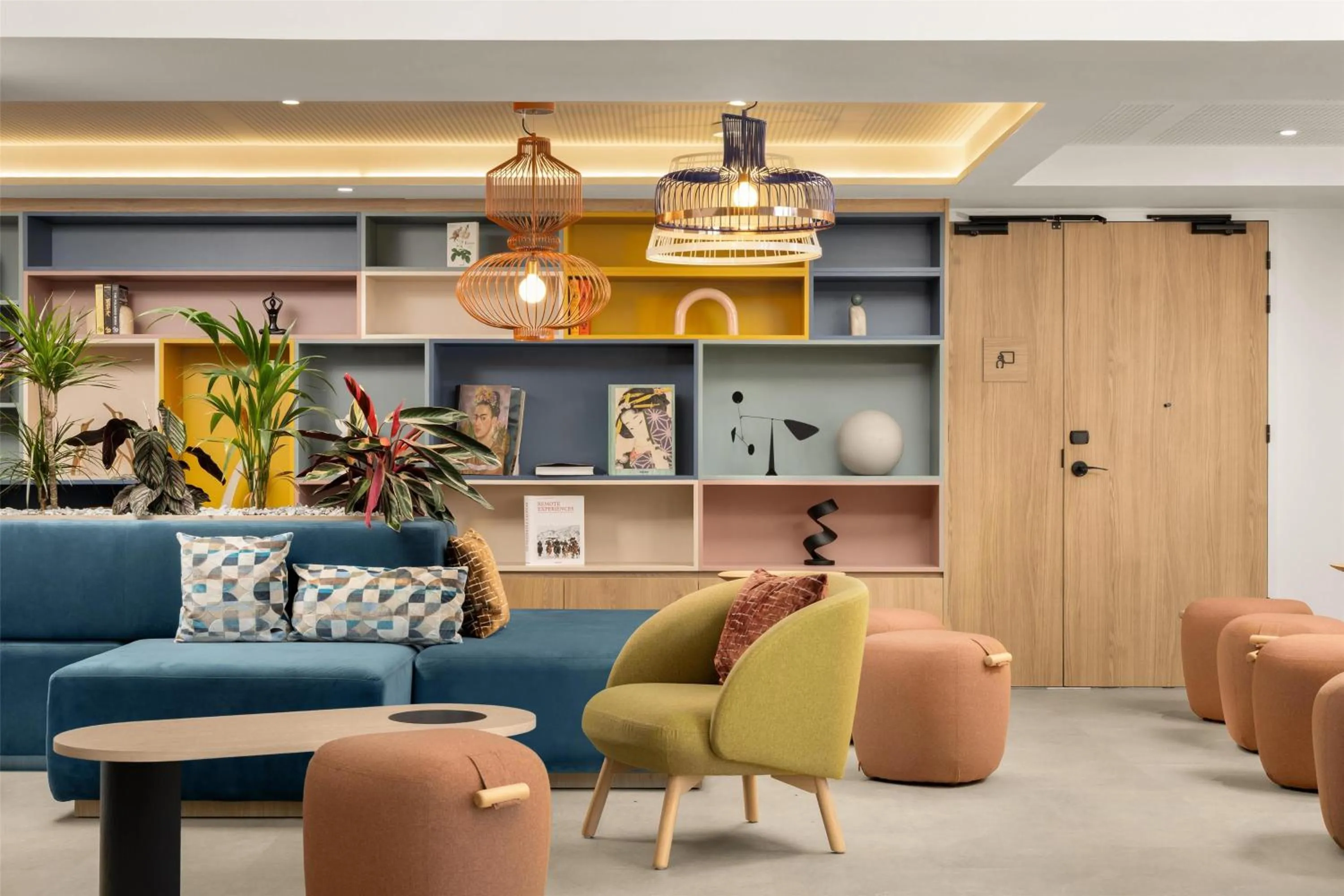 Lobby or reception in Hampton By Hilton Paris Charles De Gaulle Airport