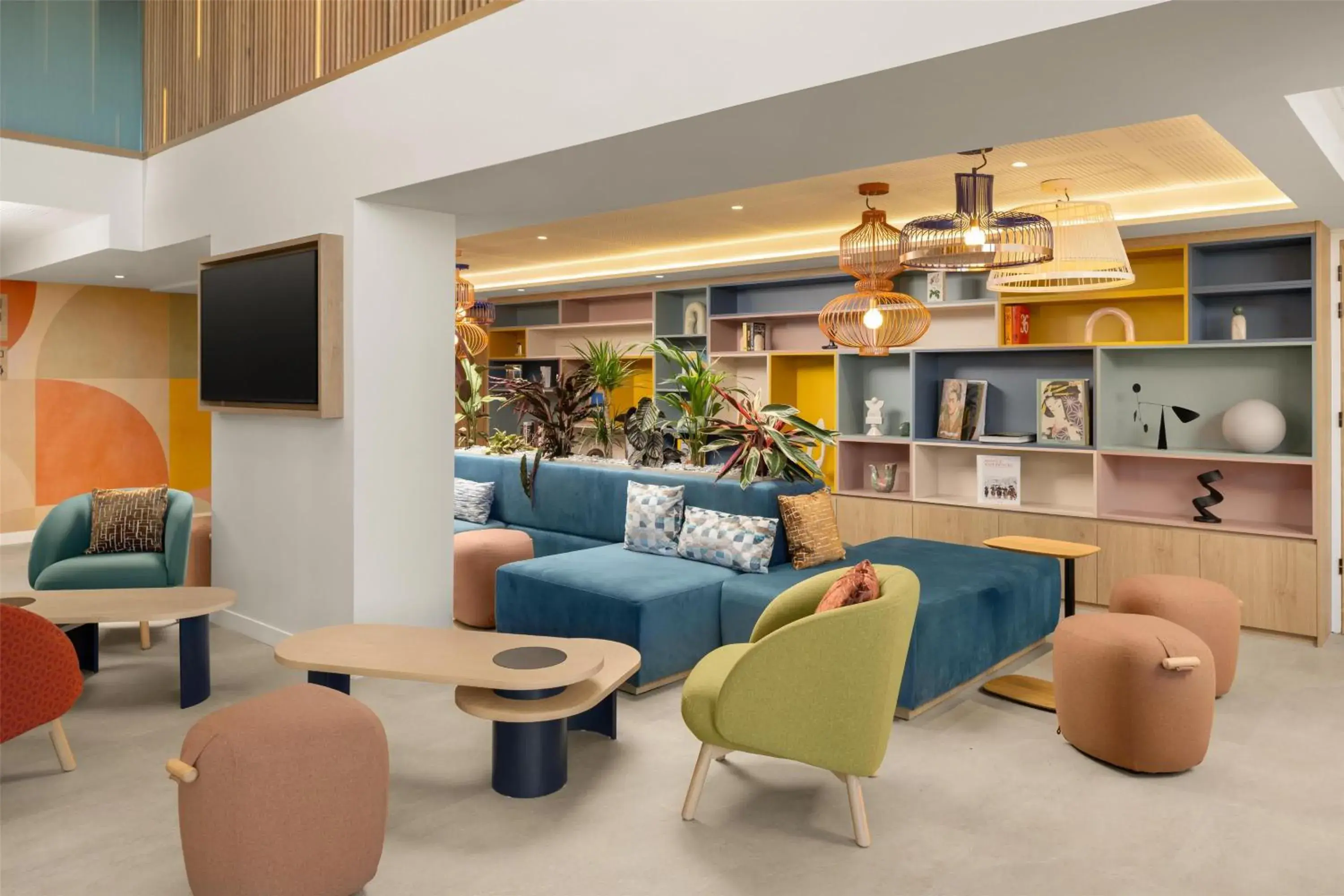 Lobby or reception in Hampton By Hilton Paris Charles De Gaulle Airport Lobby or reception in Hampton By Hilton Paris Charles De Gaulle Airport