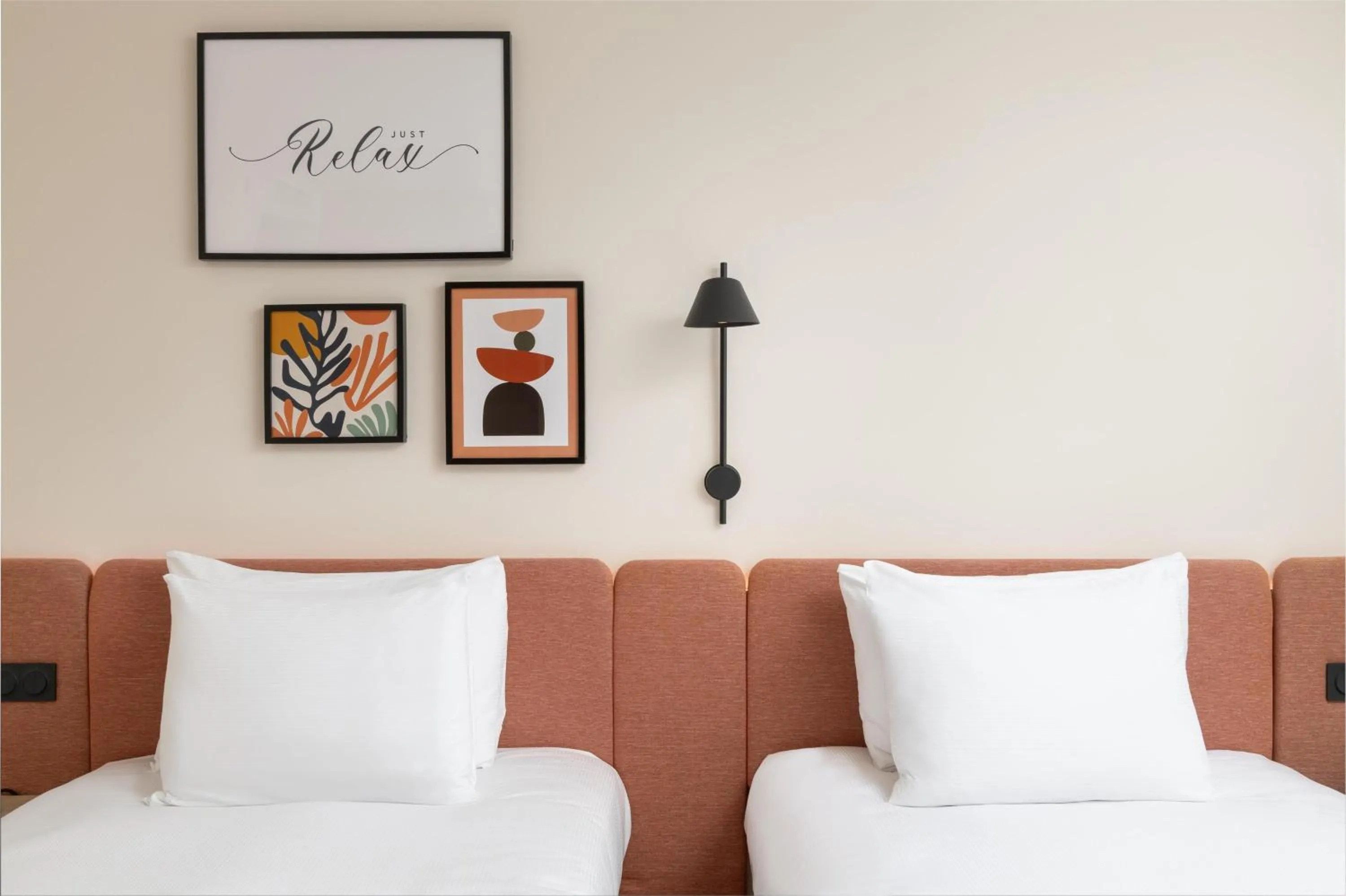 Bed in Hampton By Hilton Paris Charles De Gaulle Airport