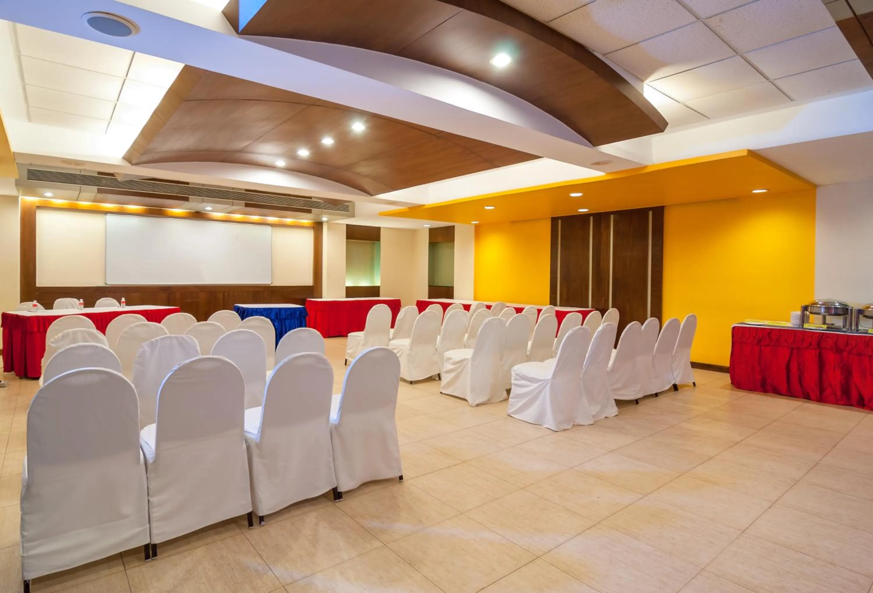Business facilities in Nanutel Margao