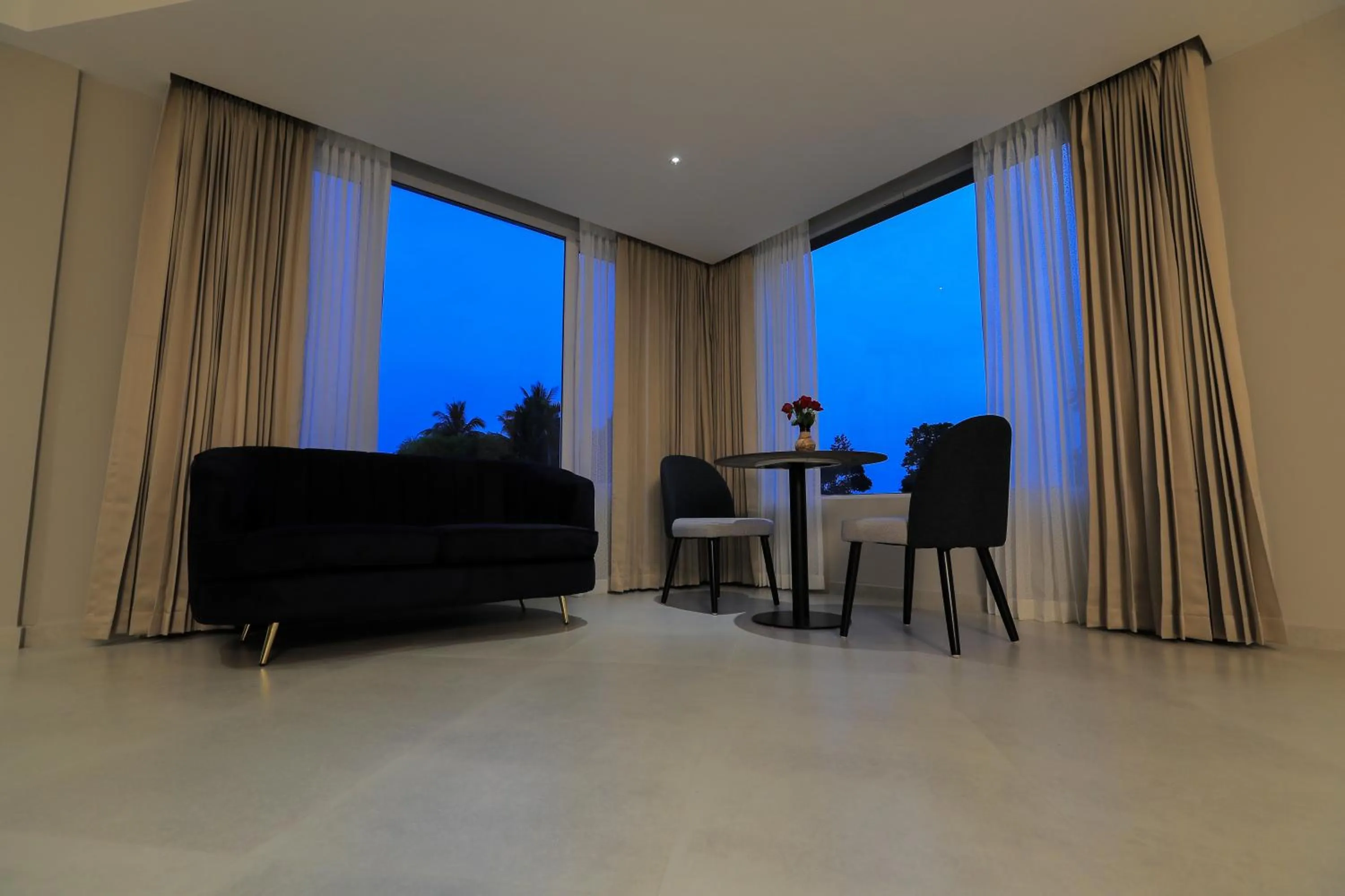 Seating area in Mount Land