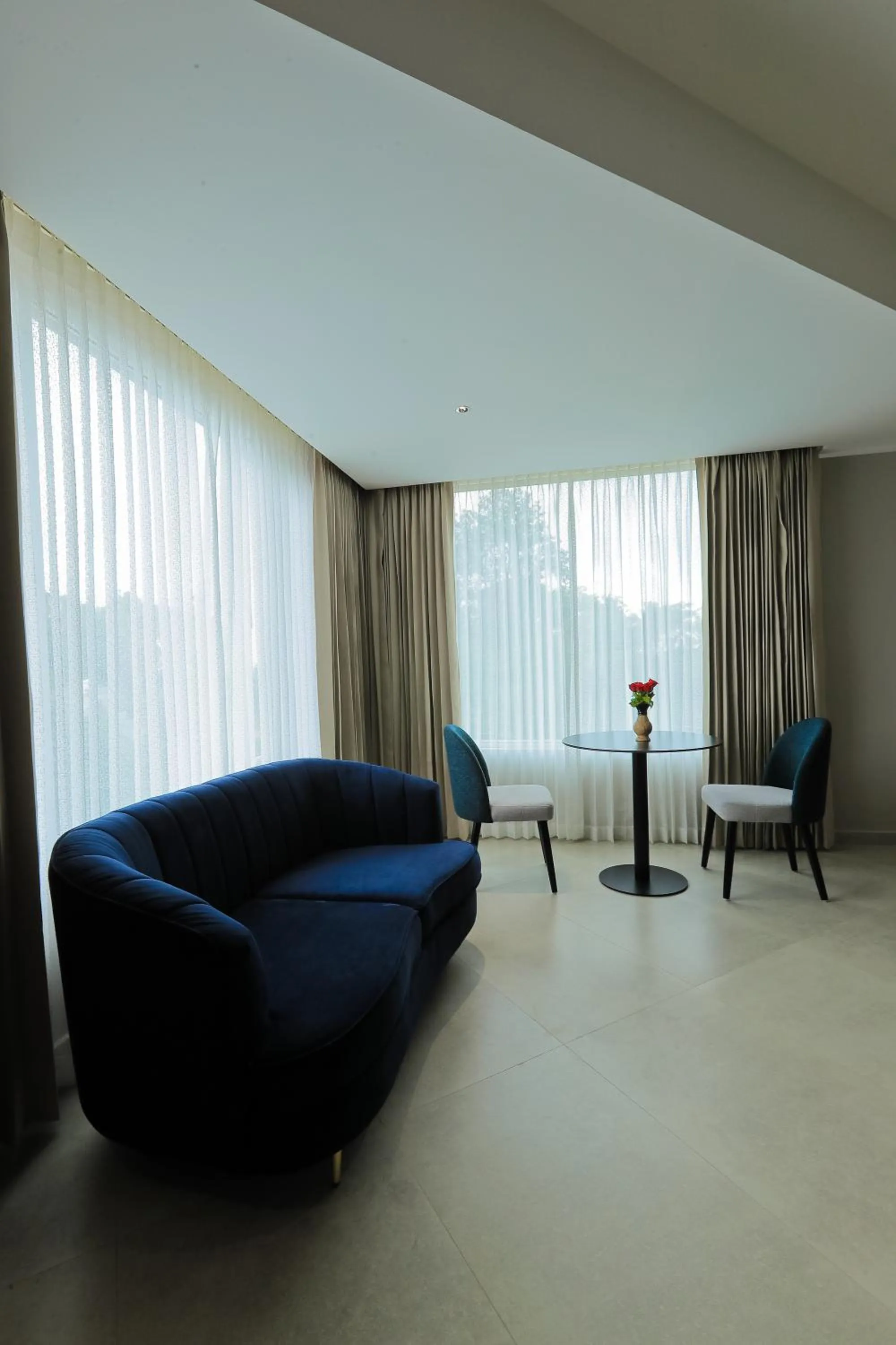 Seating area in Mount Land