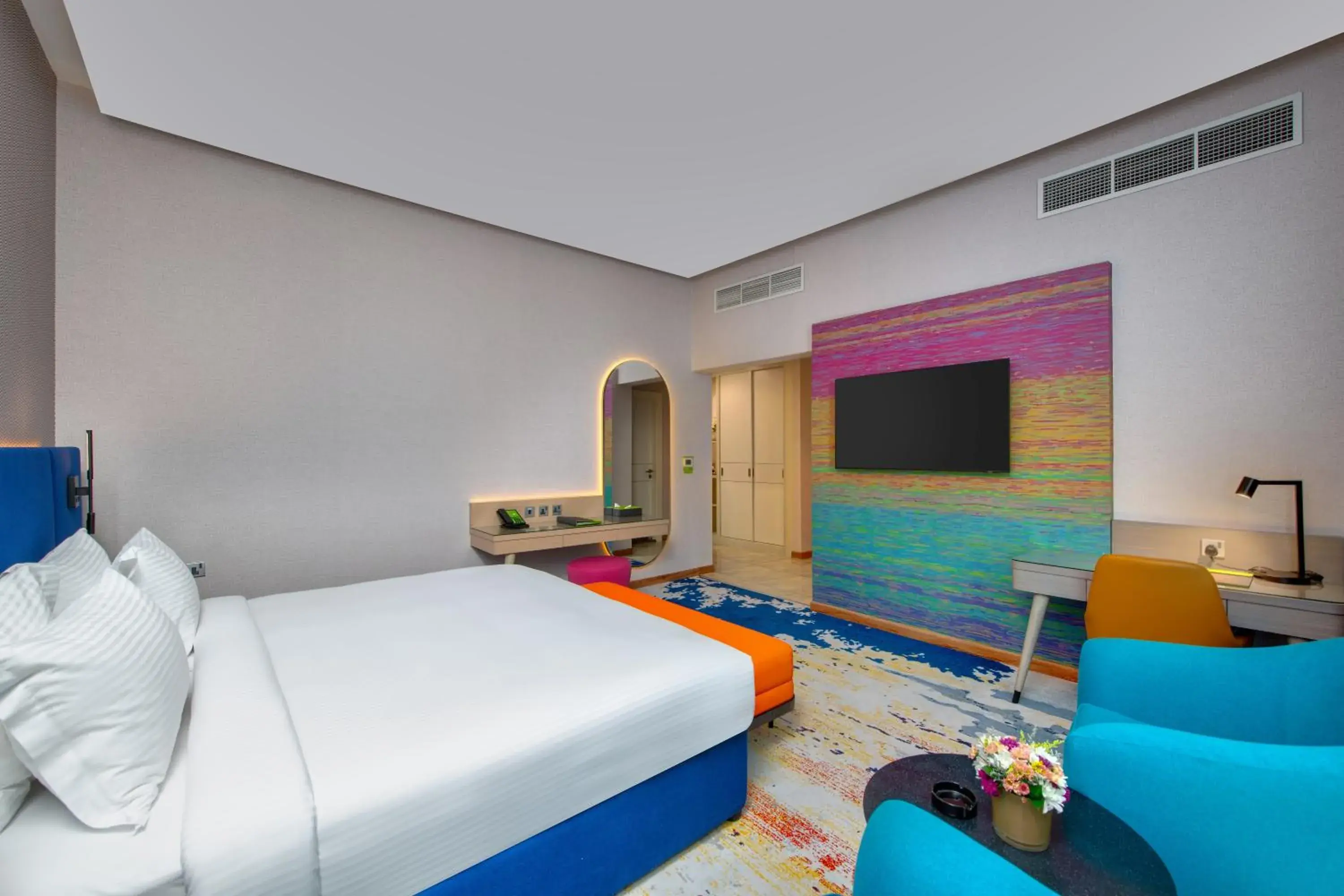 Bedroom, Bed in La Quinta by Wyndham Abu Dhabi Al Wahda Bedroom, Bed in La Quinta by Wyndham Abu Dhabi Al Wahda